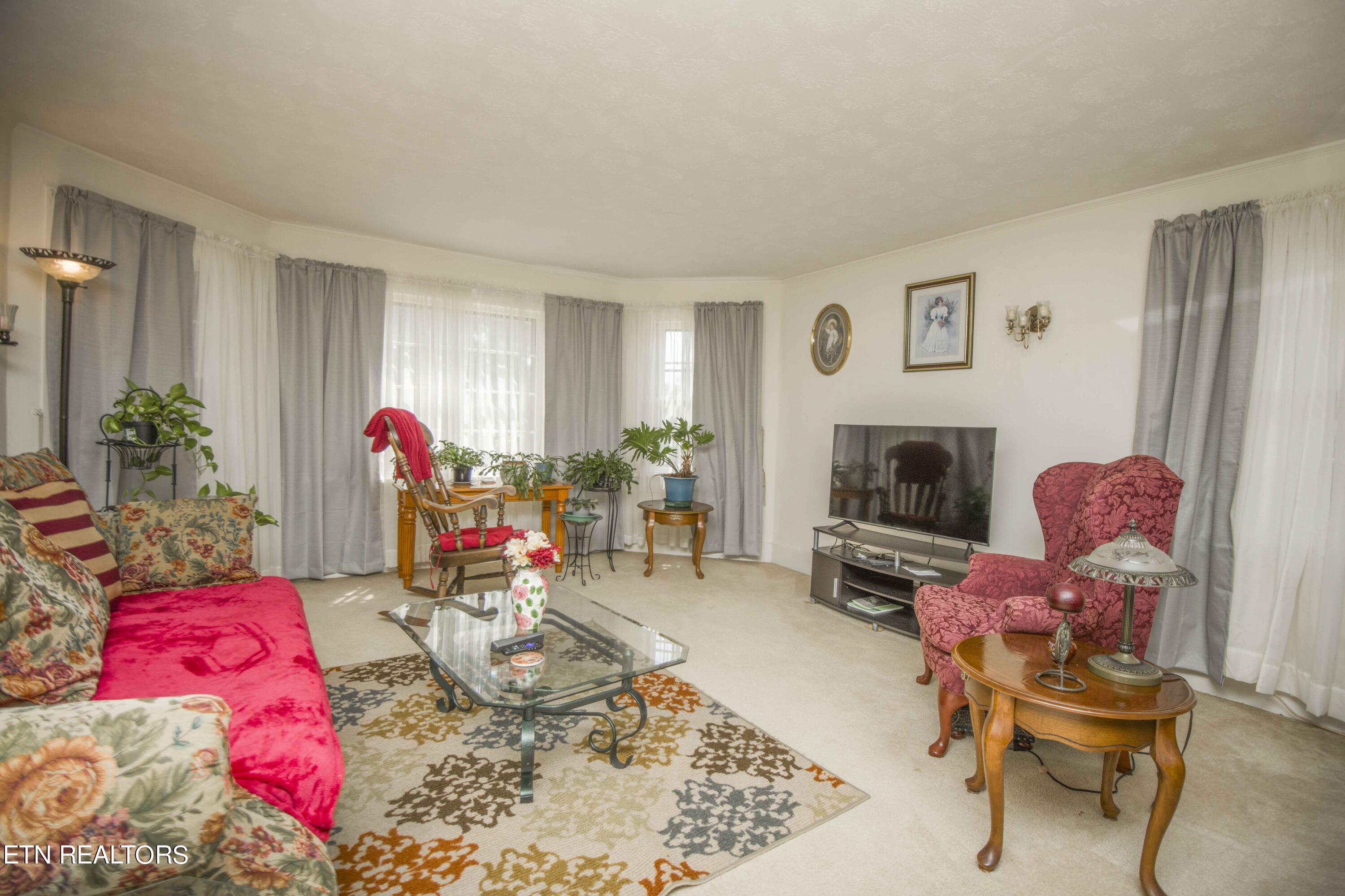 321 S Ridge Avenue Rockwood TN 37854