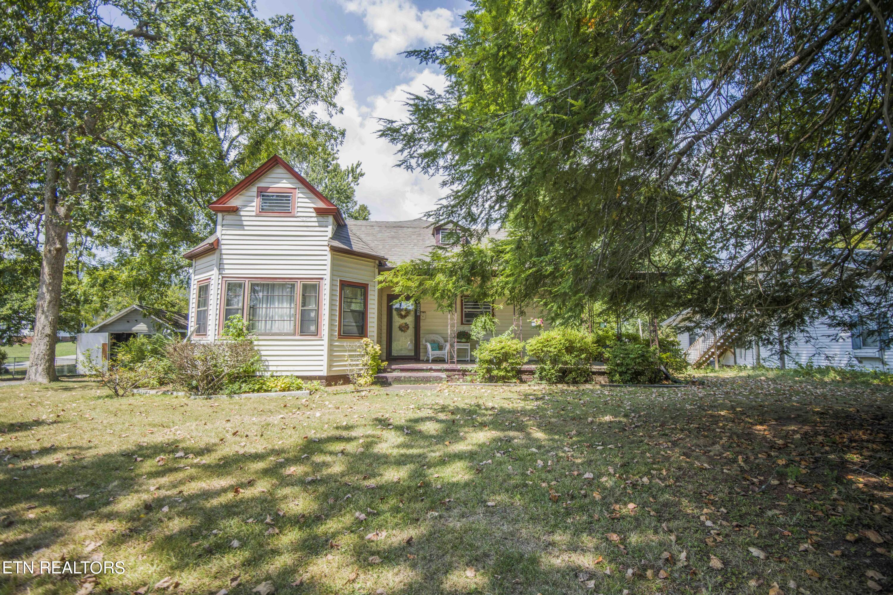 321 S Ridge Avenue Rockwood TN 37854