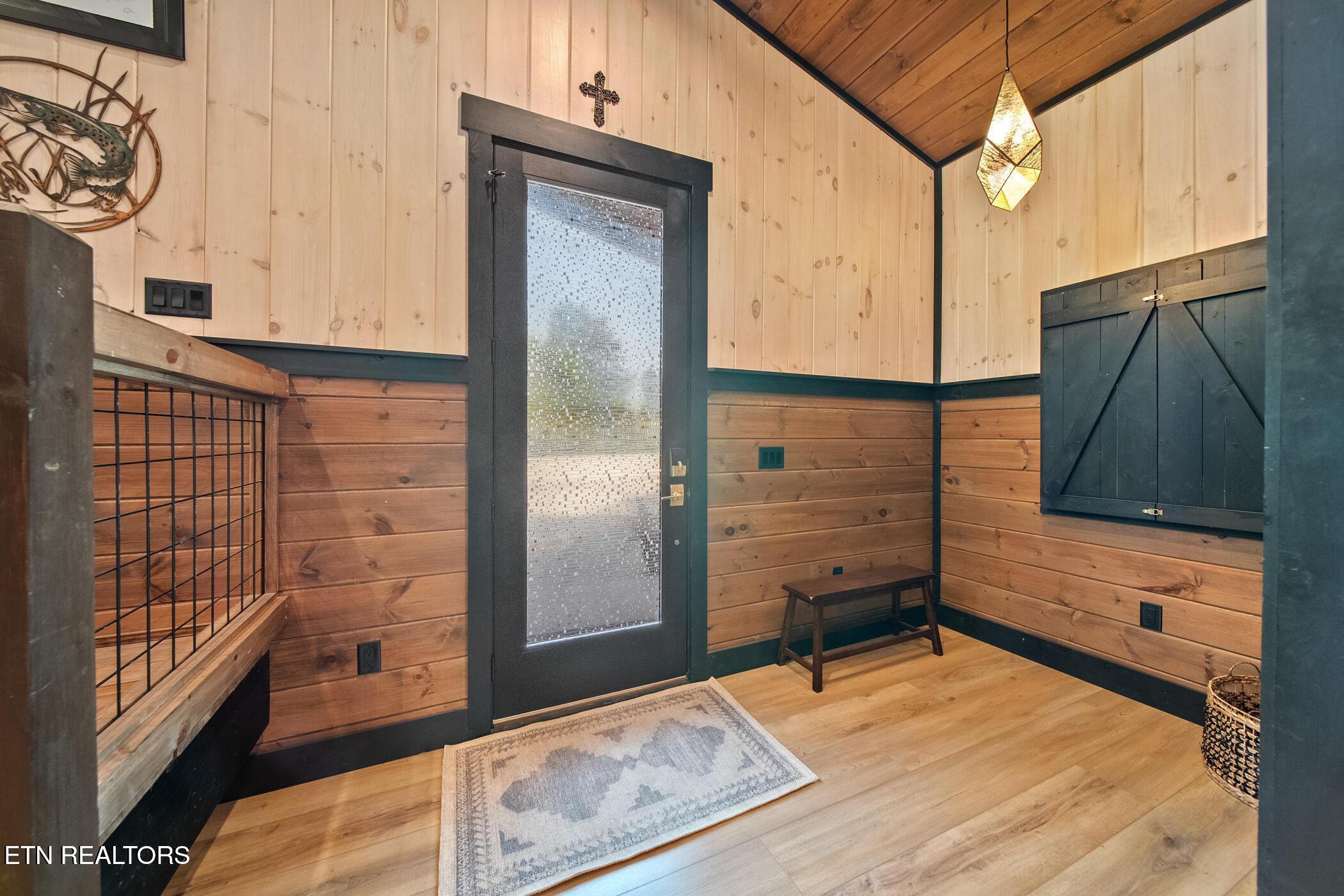 2466/2472 Mcqueen Way Sevierville TN 37876