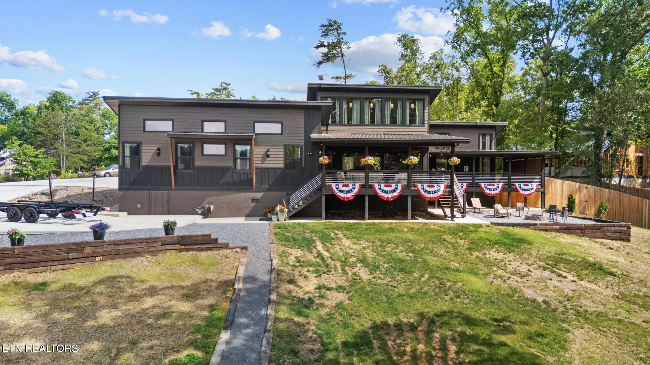 2466/2472 Mcqueen Way Sevierville TN 37876