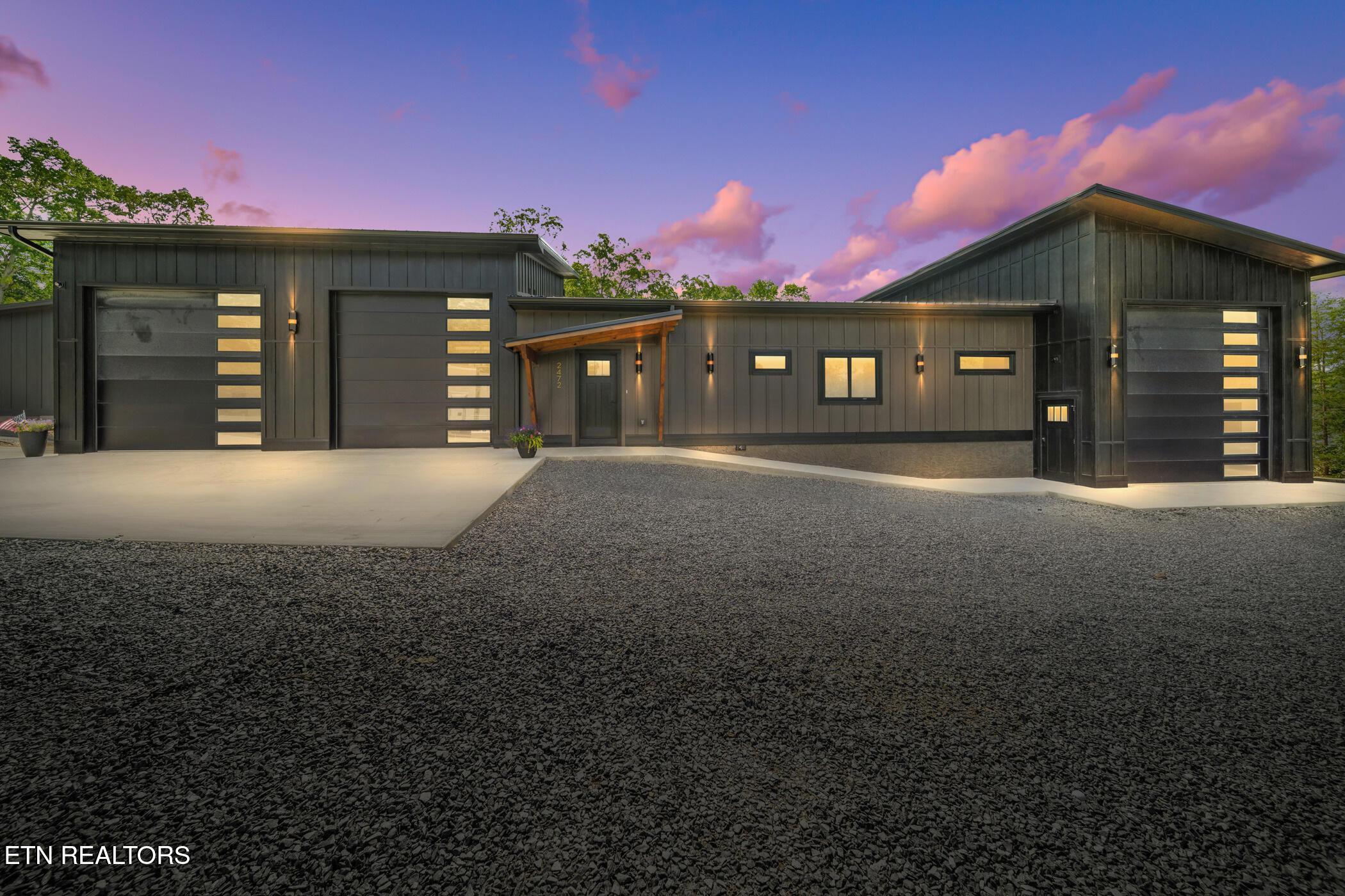 2466/2472 Mcqueen Way Sevierville TN 37876
