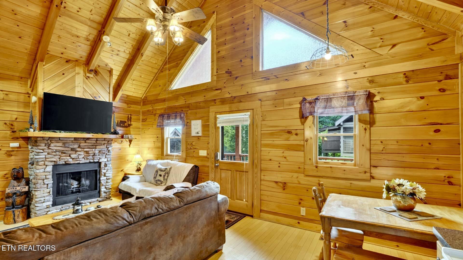 208 Moose Ridge Way Pigeon Forge TN 37863