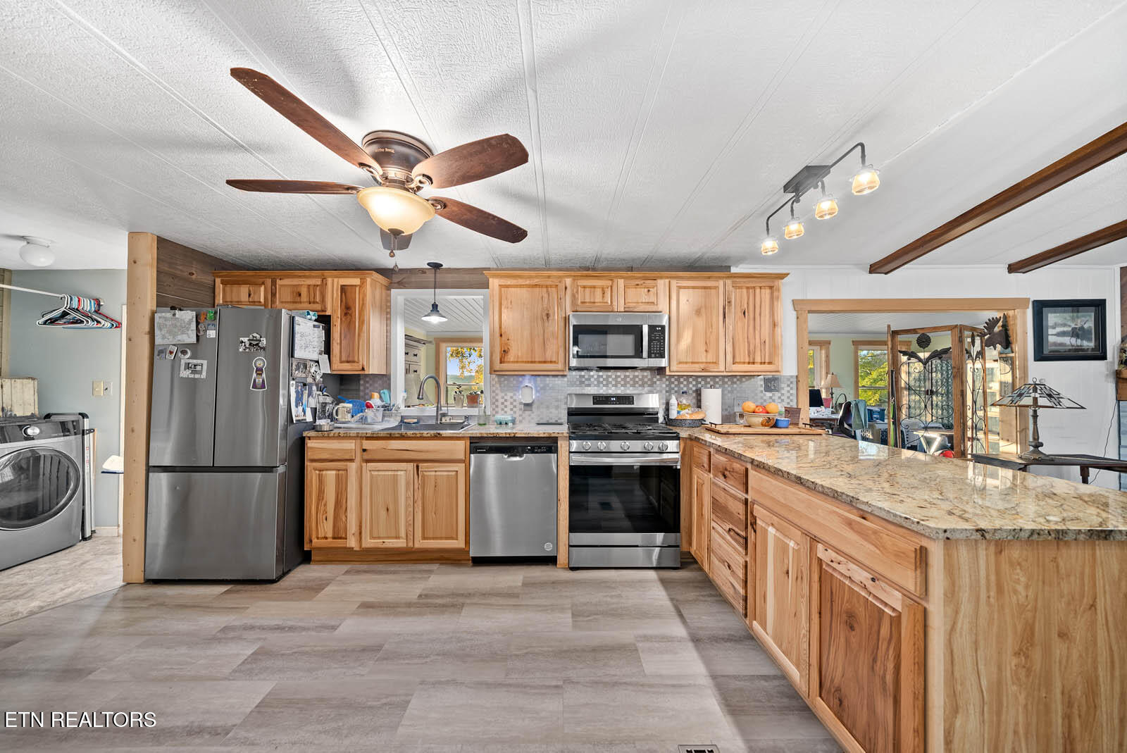 2633 Claysville Road Crossville TN 38571