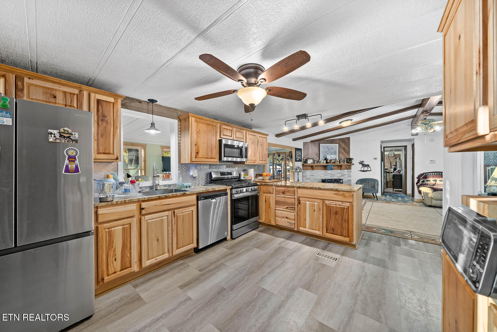 2633 Claysville Road Crossville TN 38571