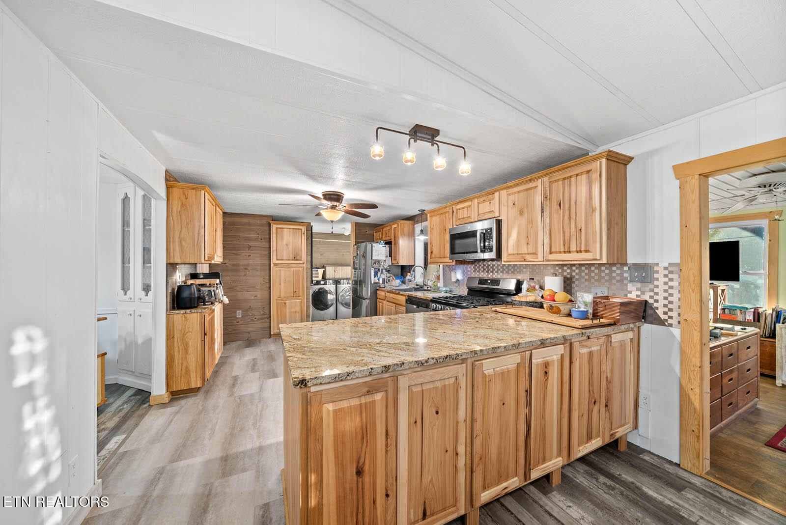 2633 Claysville Road Crossville TN 38571