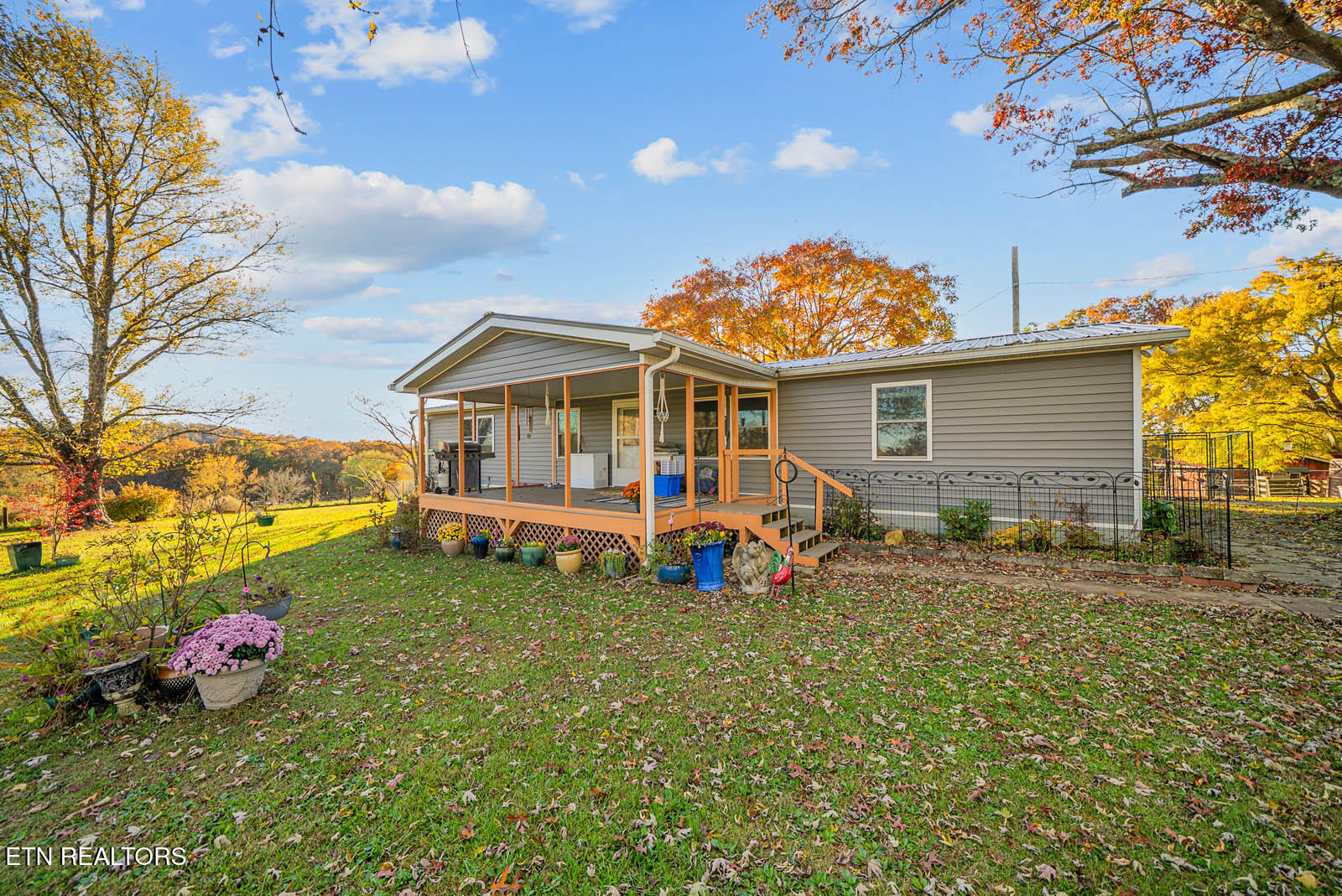 2633 Claysville Road Crossville TN 38571