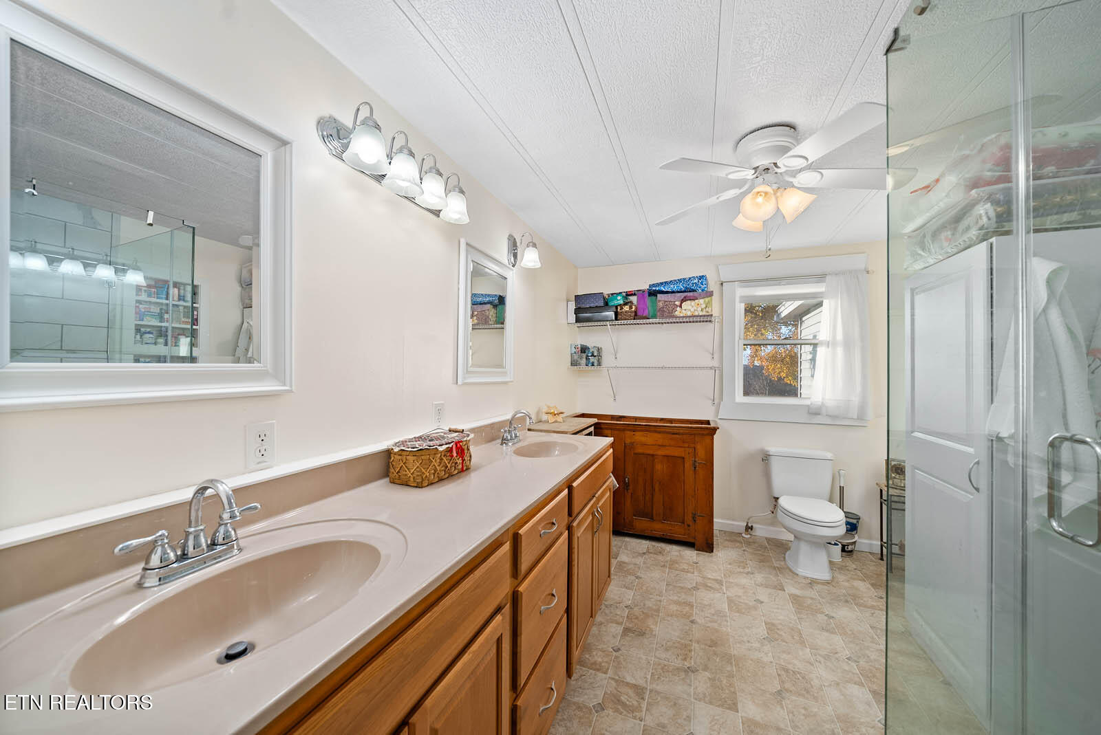 2633 Claysville Road Crossville TN 38571
