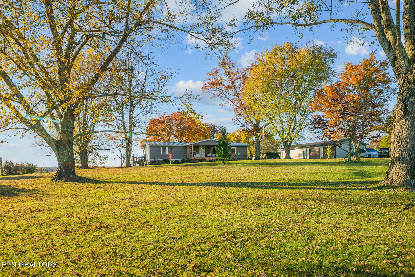 2633 Claysville Road Crossville TN 38571