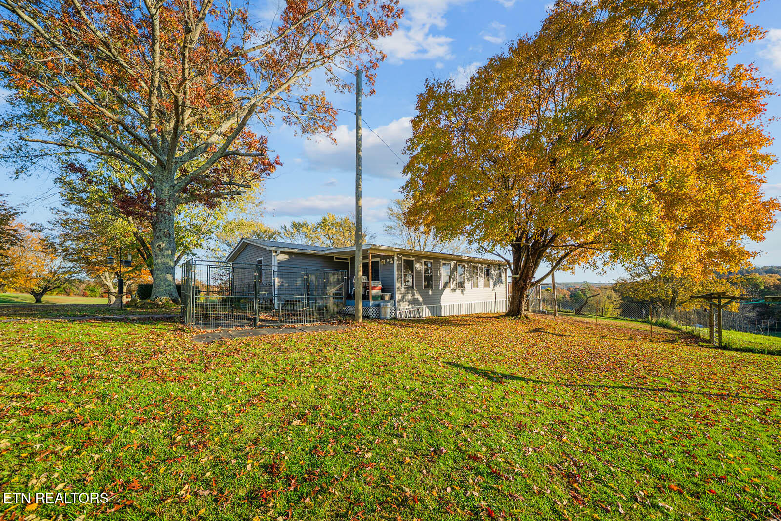 2633 Claysville Road Crossville TN 38571