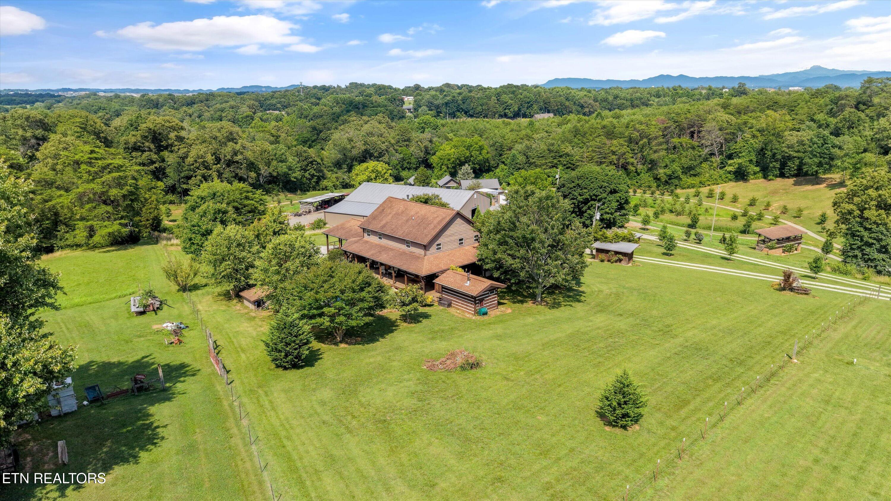 2132 Grey Ridge Road Maryville TN 37801