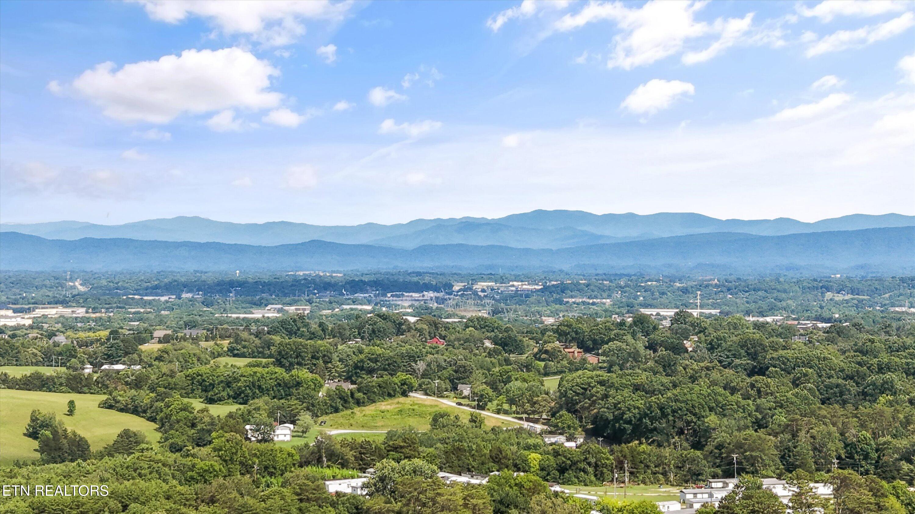 2132 Grey Ridge Road Maryville TN 37801