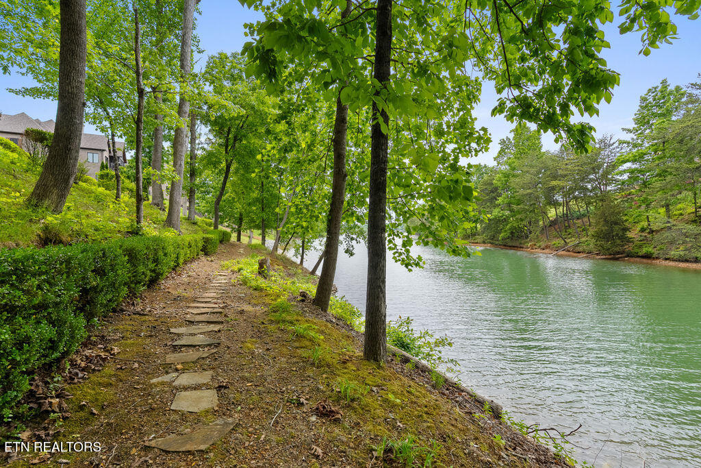 972 Taffrail Drive Lenoir City TN 37772