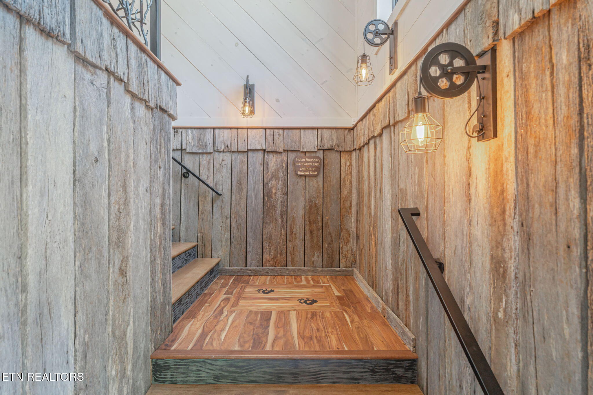 2380 Rafter Road Tellico Plains TN 37385