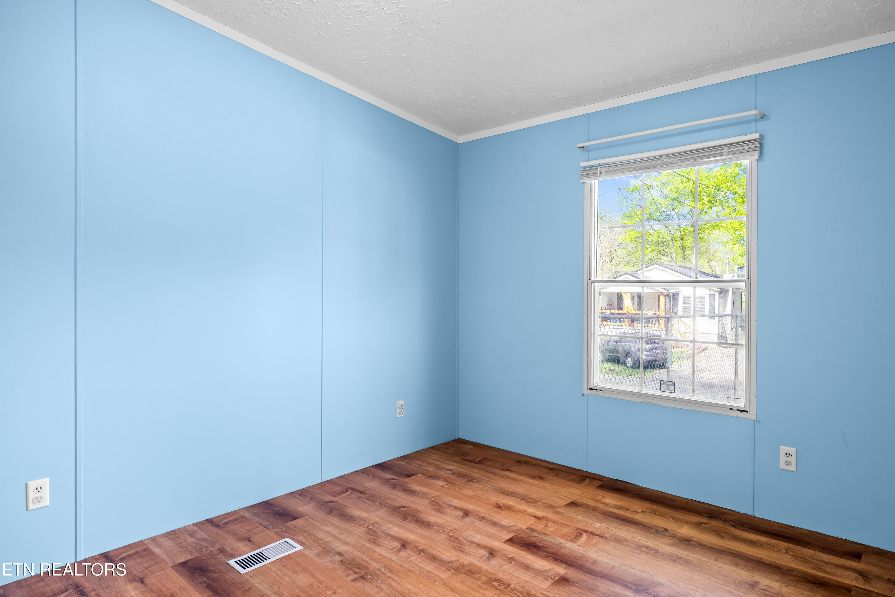 1002 Doll Avenue Maryville TN 37801