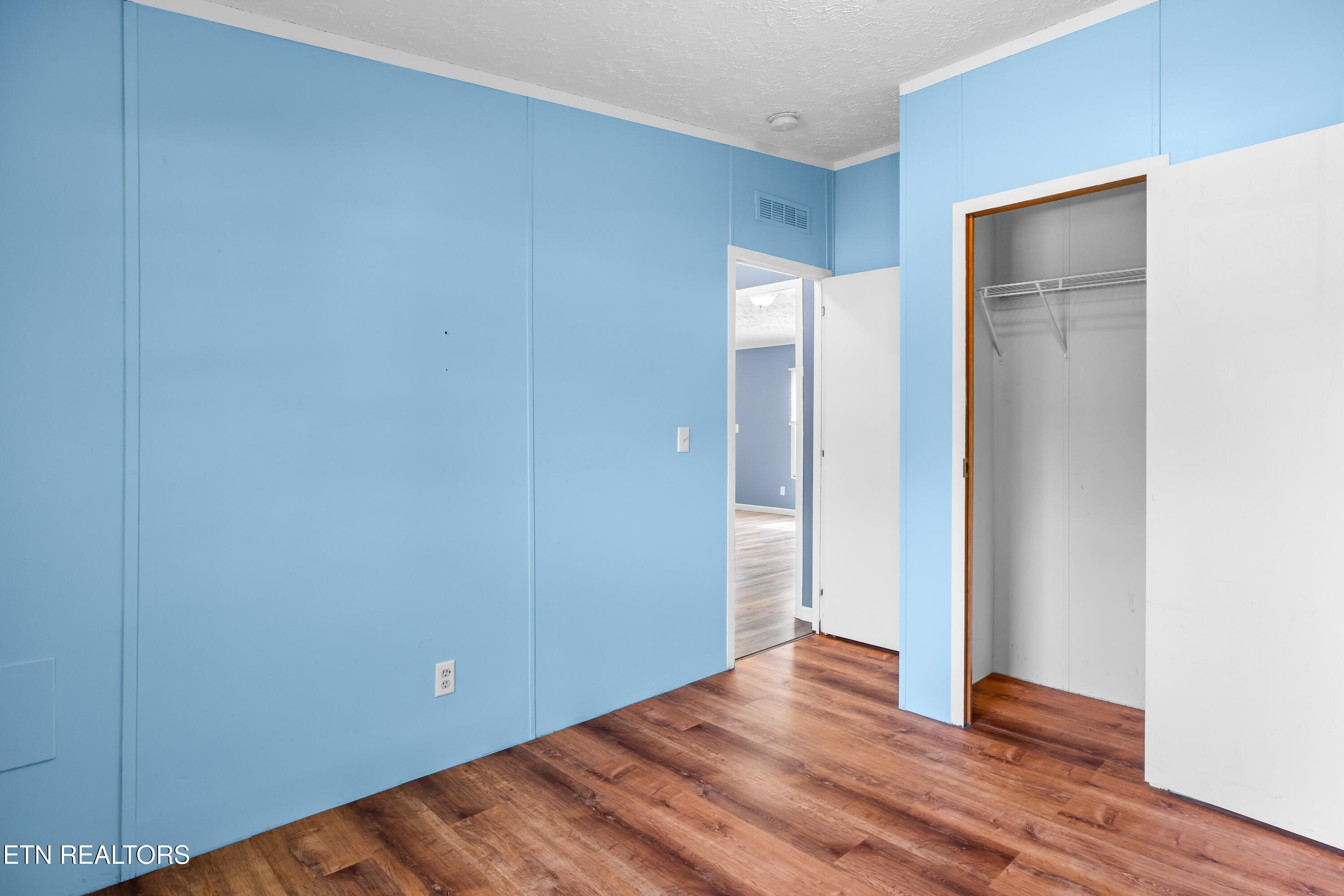 1002 Doll Avenue Maryville TN 37801