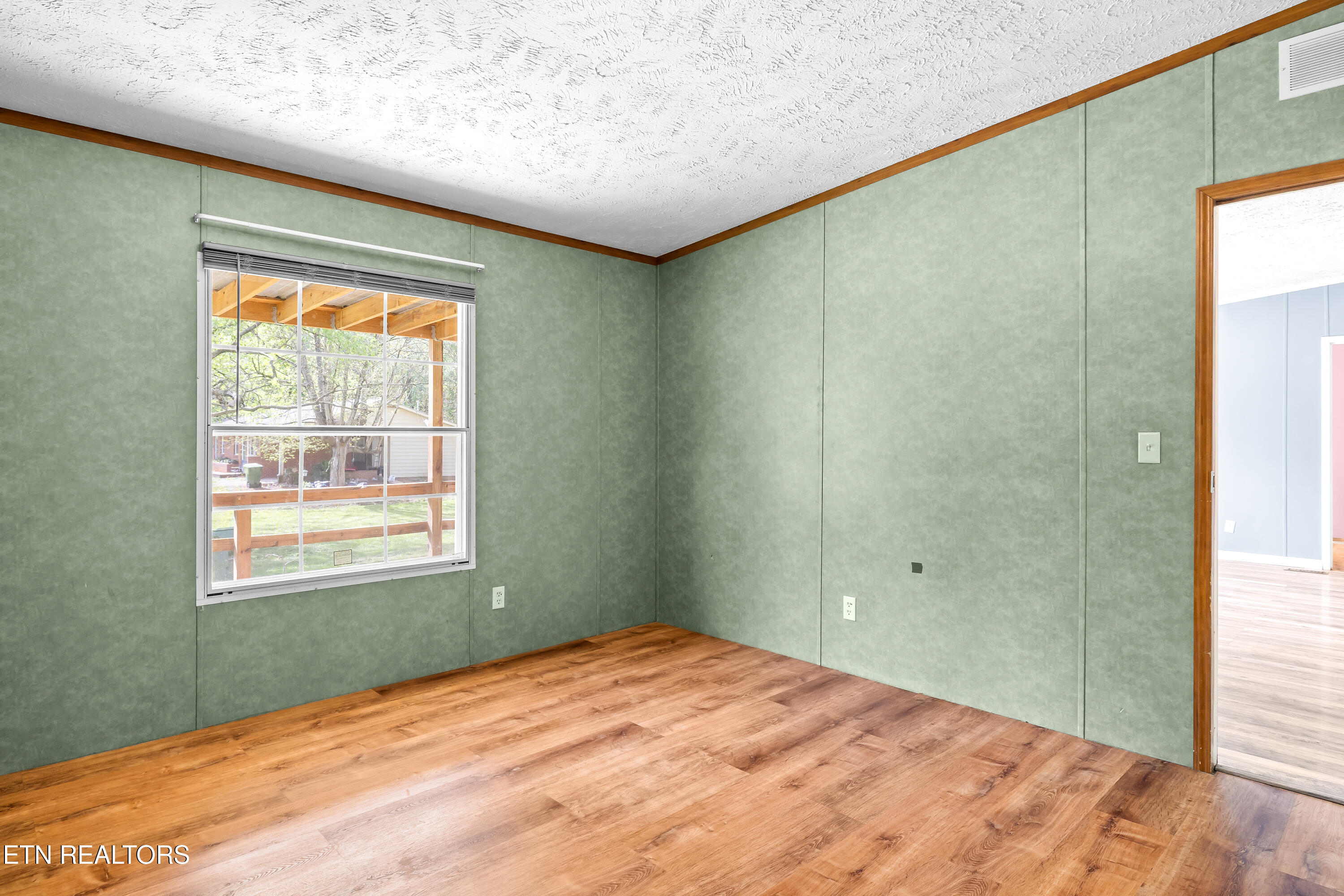 1002 Doll Avenue Maryville TN 37801