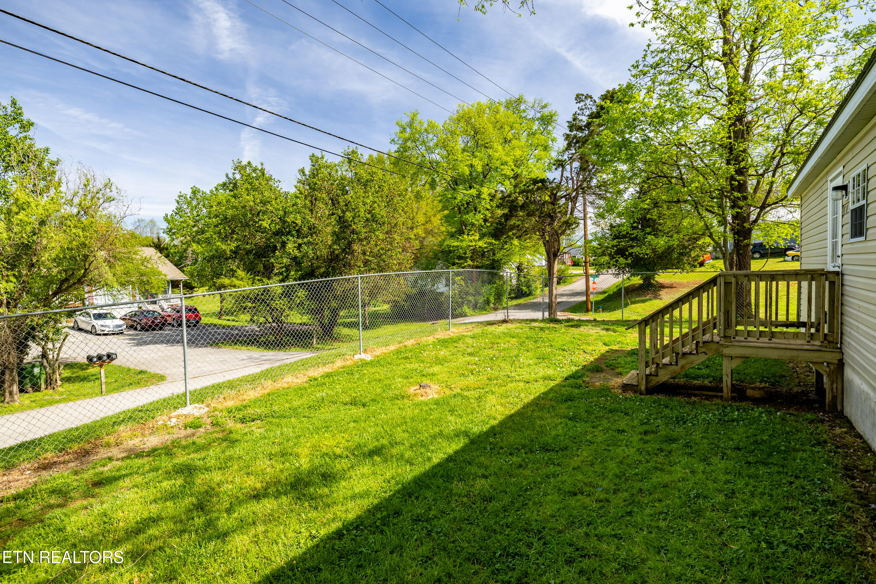 1002 Doll Avenue Maryville TN 37801