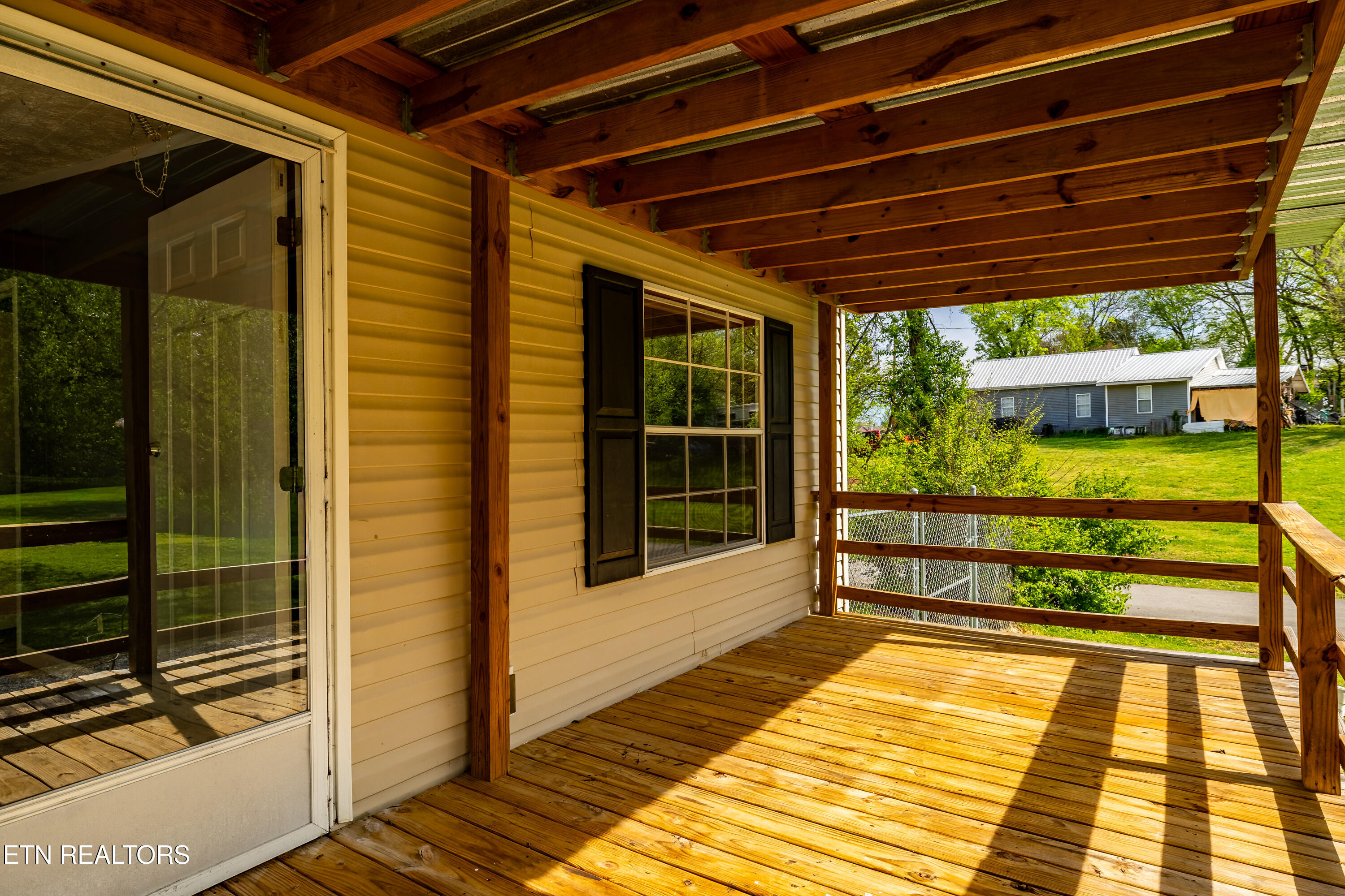 1002 Doll Avenue Maryville TN 37801