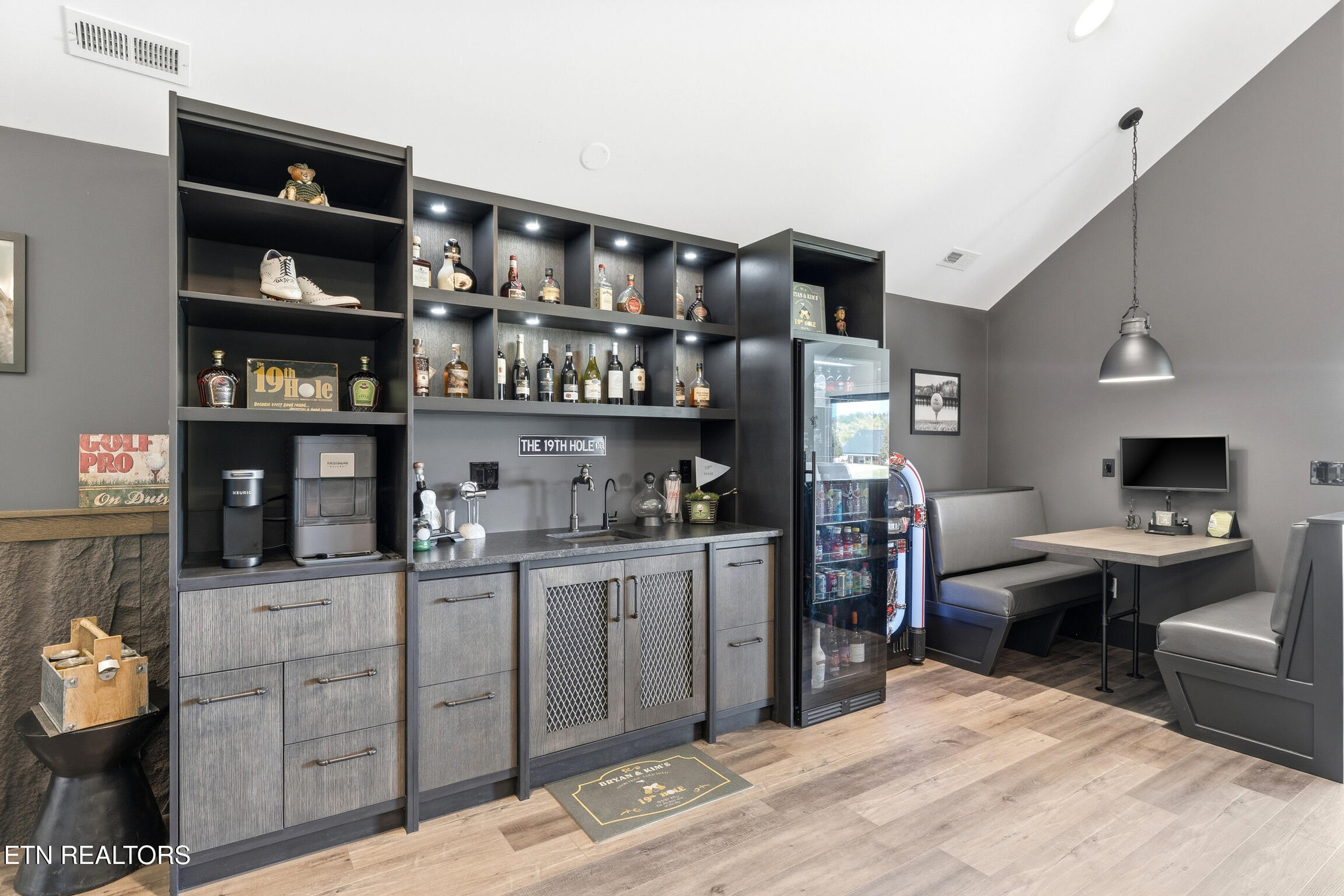 455 Old Barn Lane Loudon TN 37774