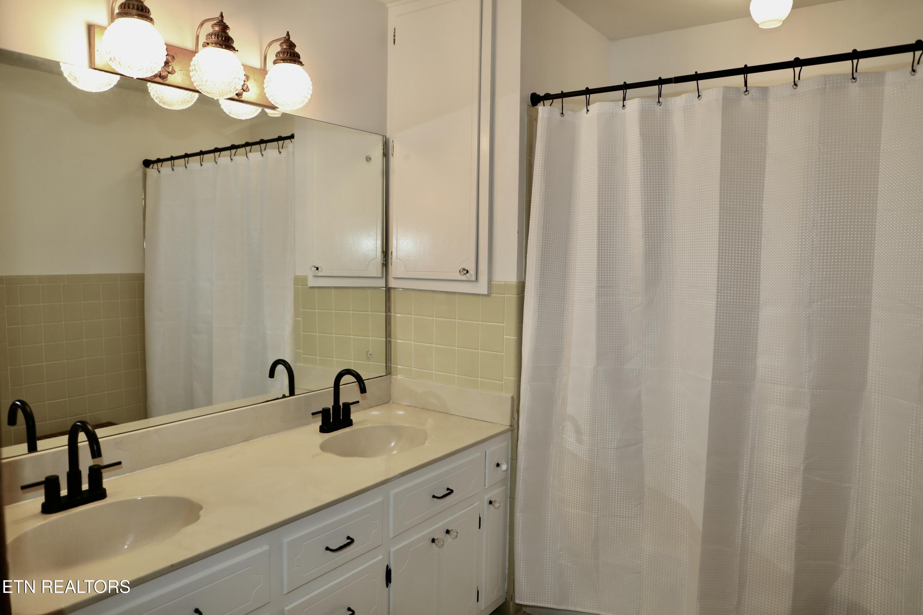128 Chinquapin Lane Madisonville TN 37354