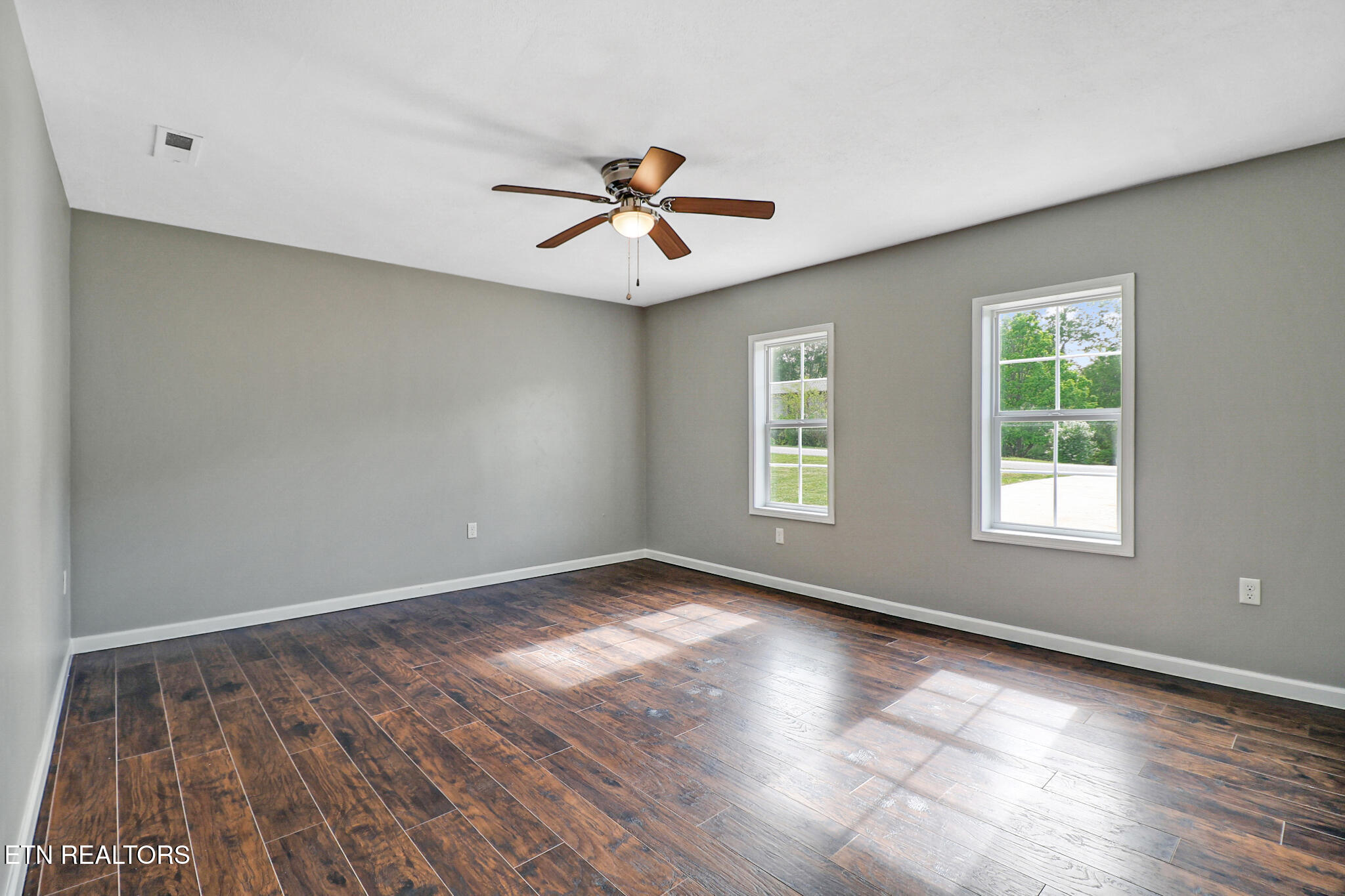 32 Rhododendron Circle Crossville TN 38555