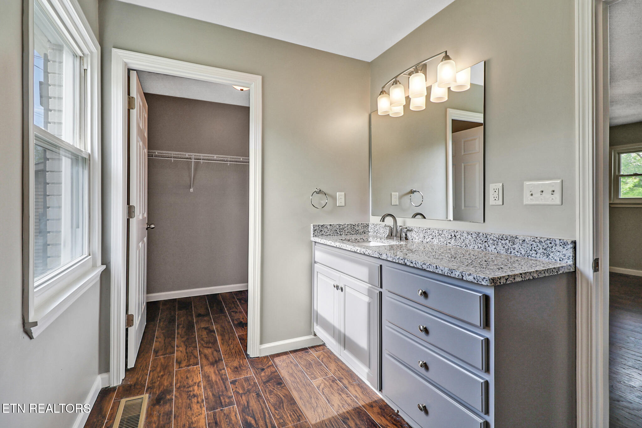 32 Rhododendron Circle Crossville TN 38555