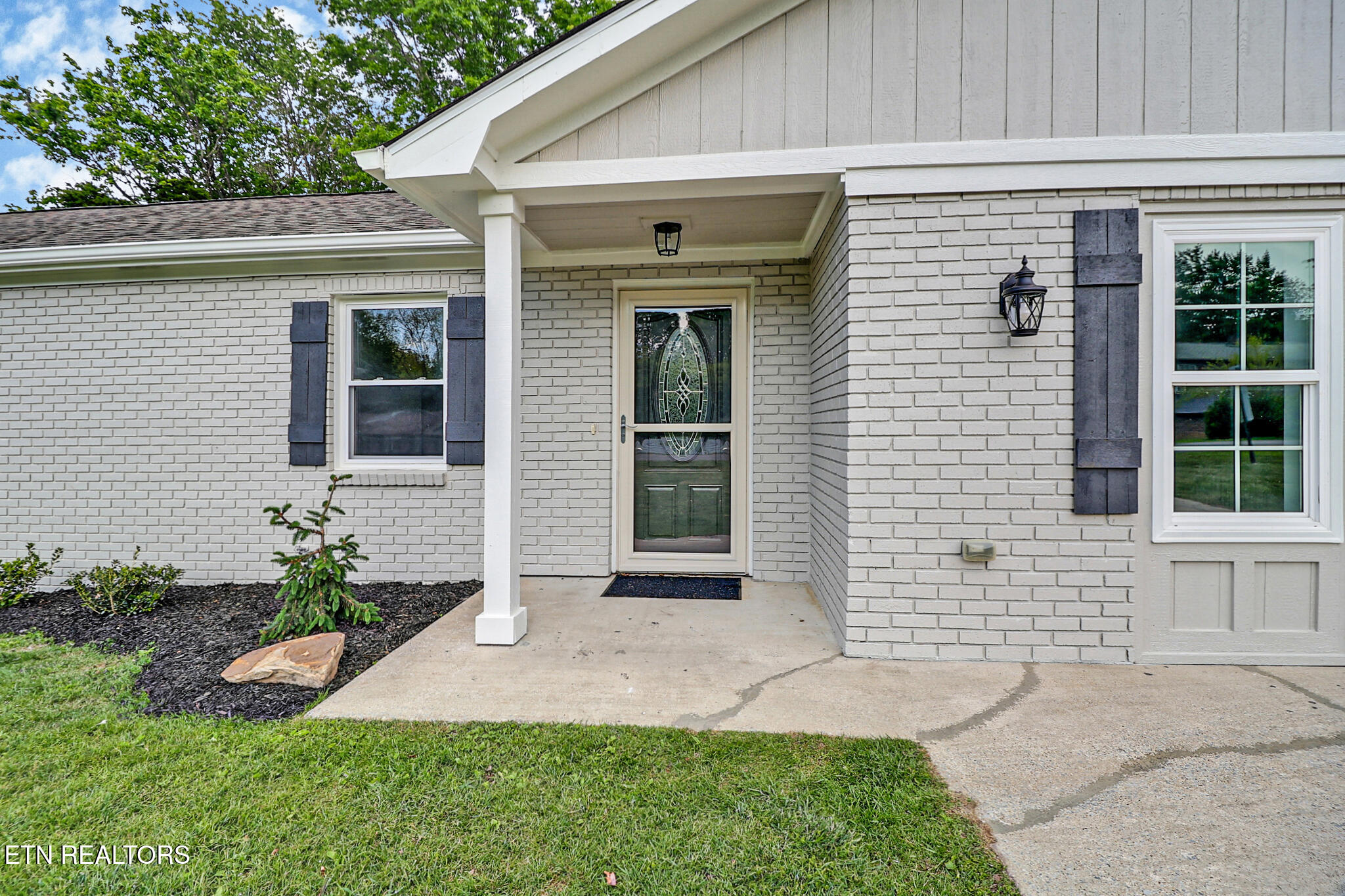 32 Rhododendron Circle Crossville TN 38555