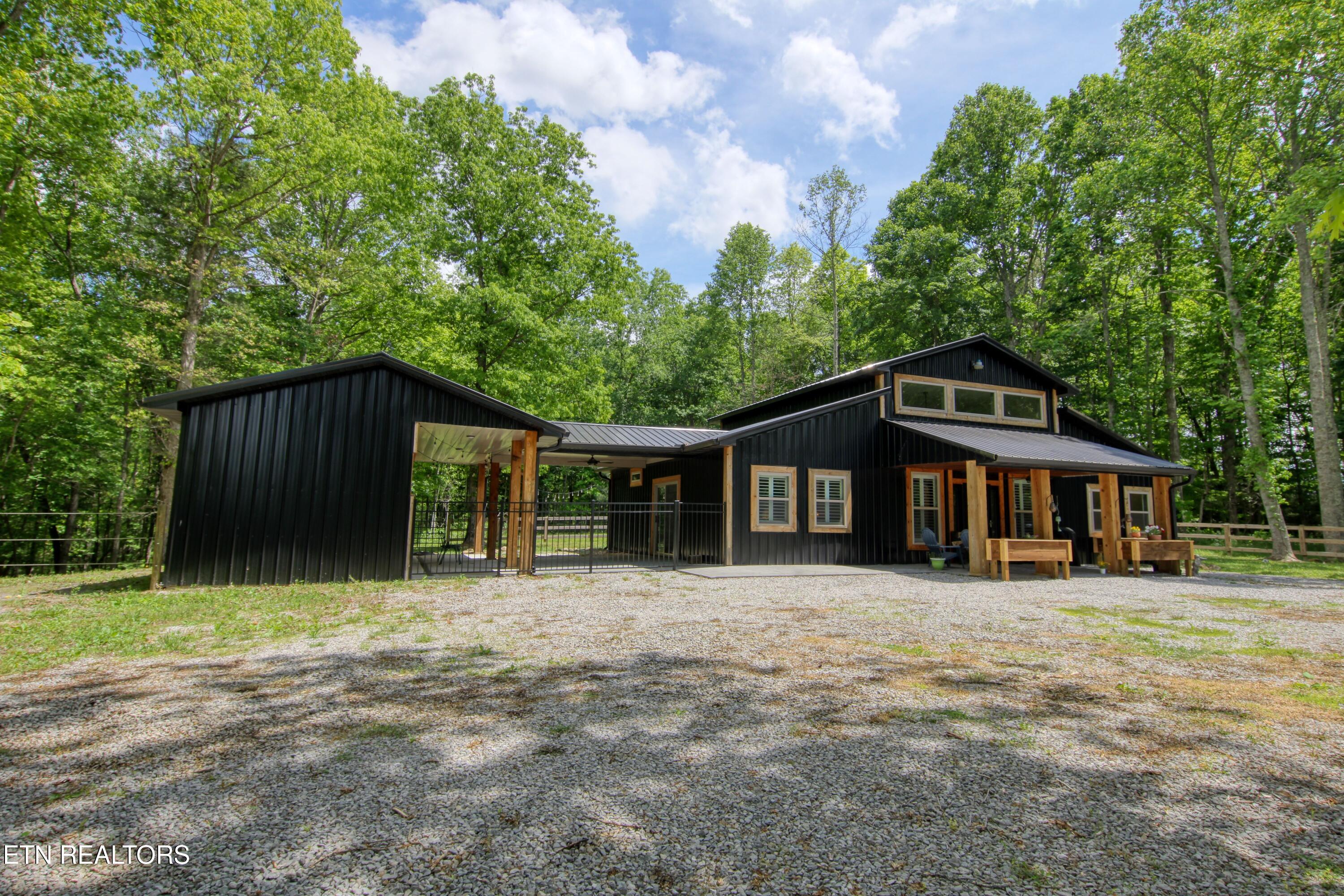 279 Crouch Branch Lane Allardt TN 38504