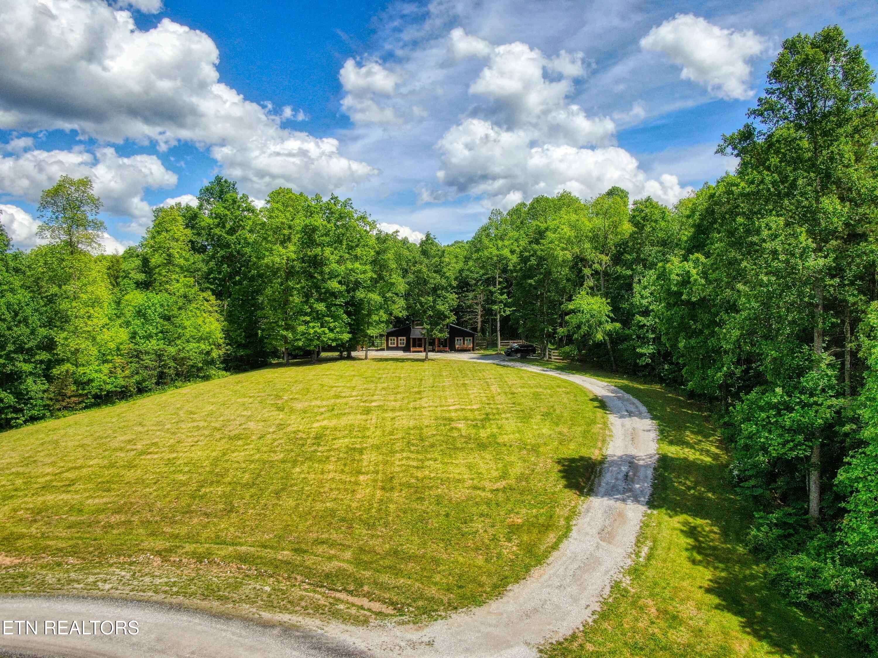 279 Crouch Branch Lane Allardt TN 38504