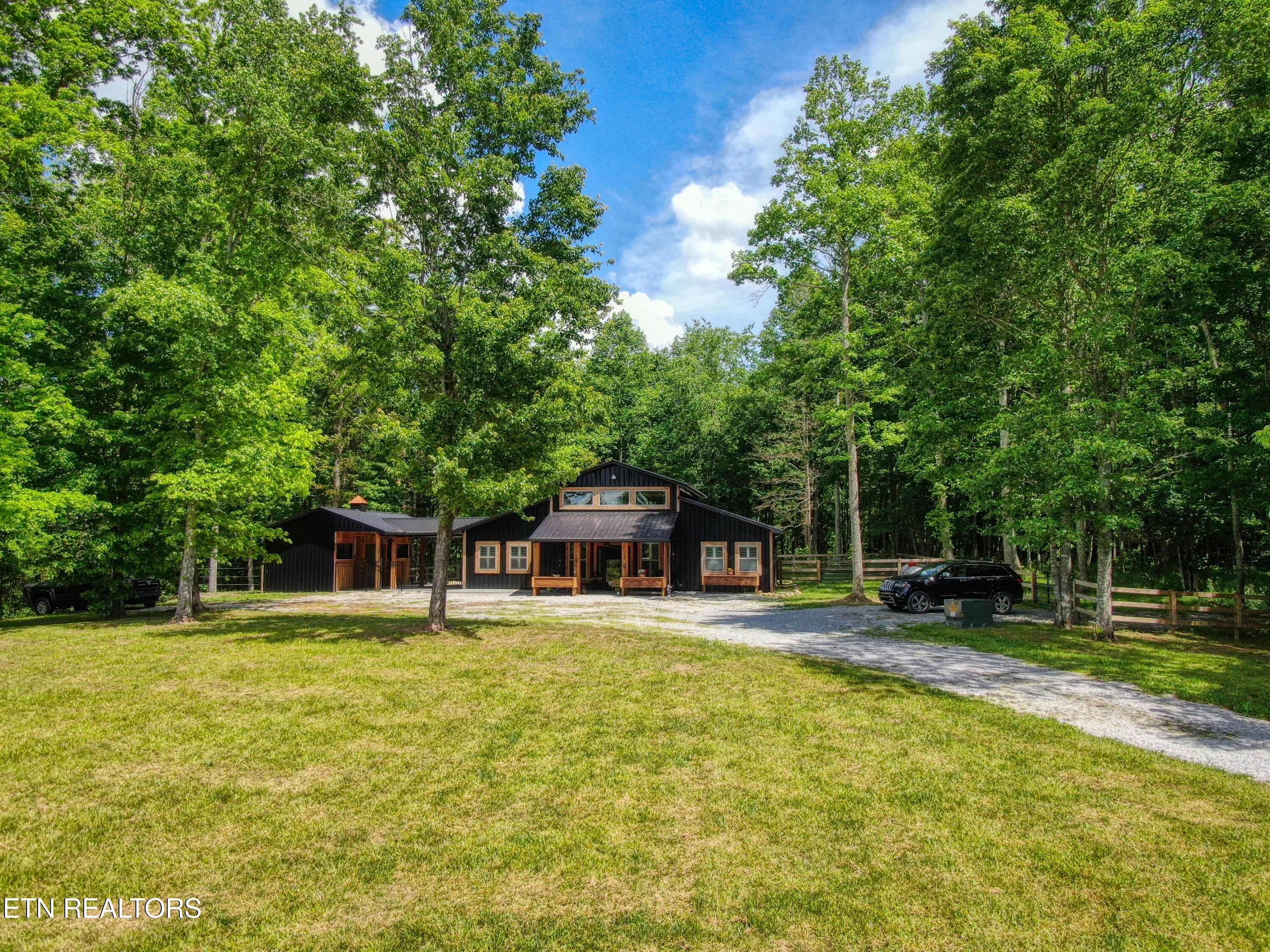 279 Crouch Branch Lane Allardt TN 38504