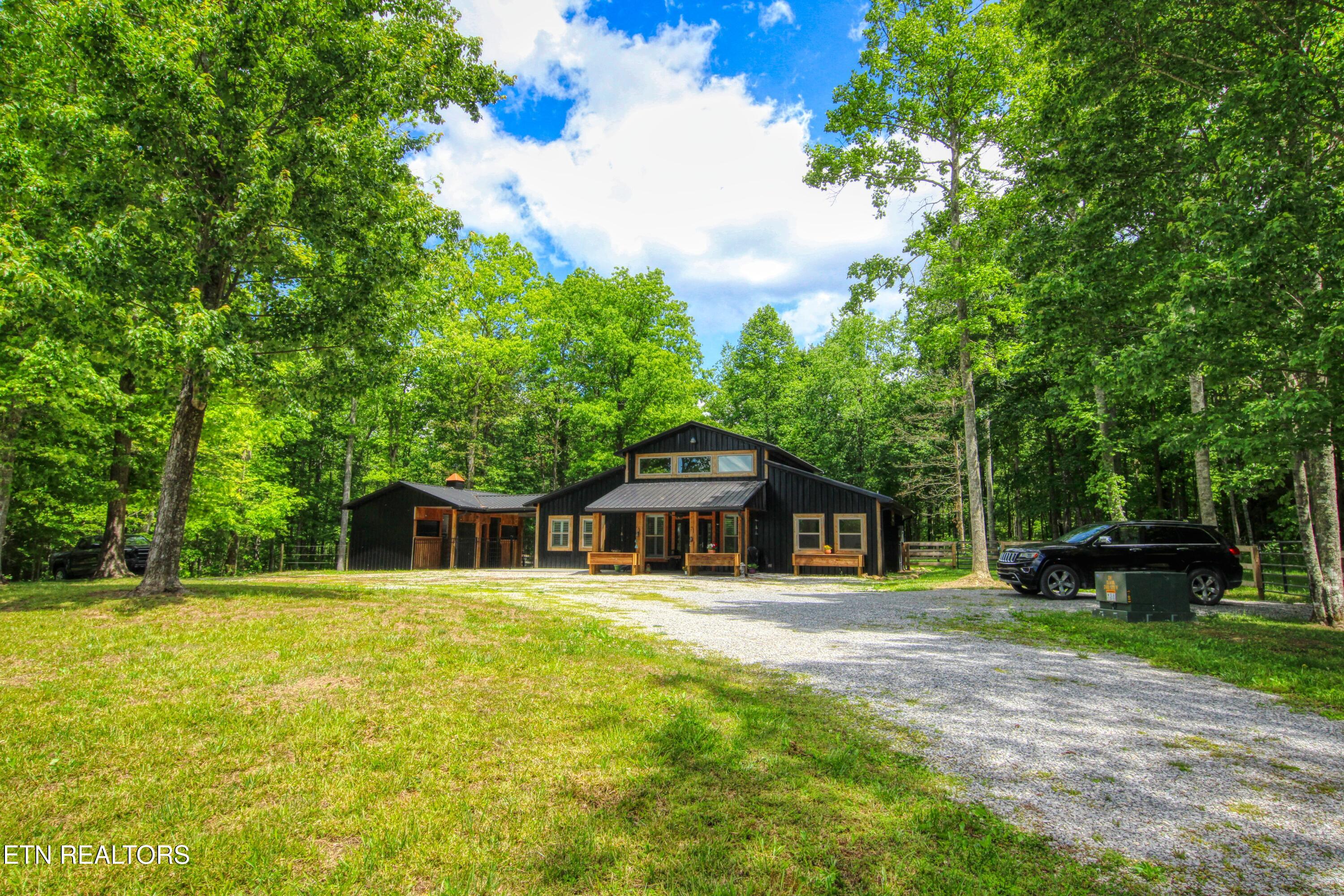 279 Crouch Branch Lane Allardt TN 38504