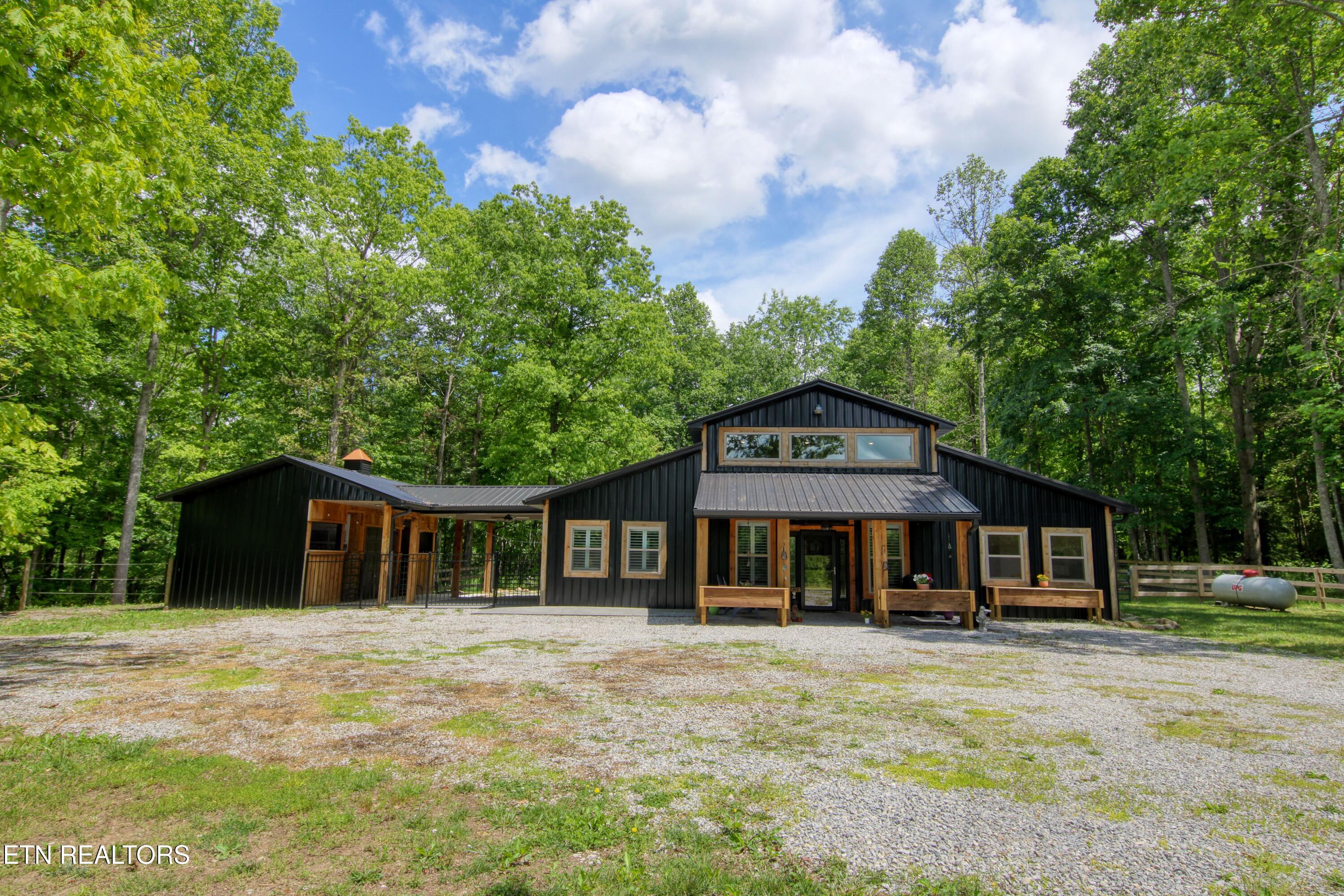 279 Crouch Branch Lane Allardt TN 38504