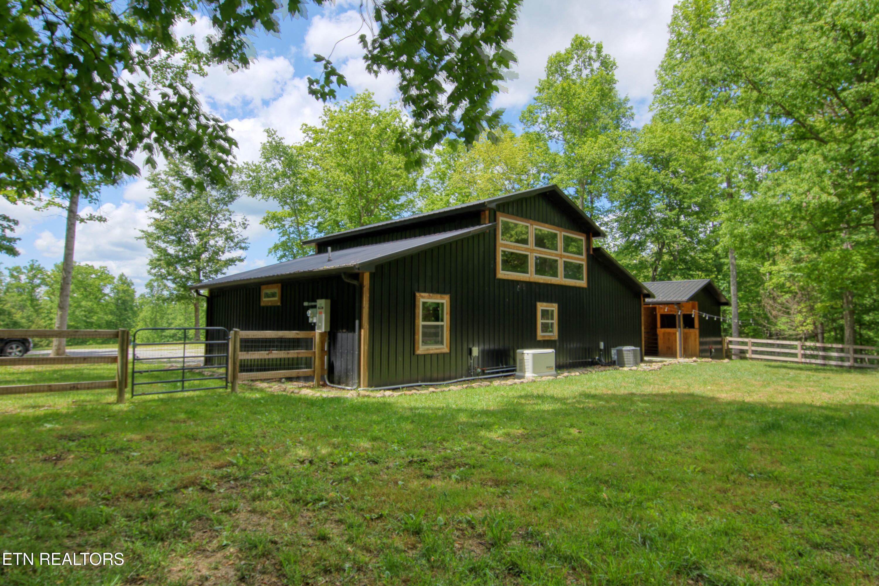 279 Crouch Branch Lane Allardt TN 38504