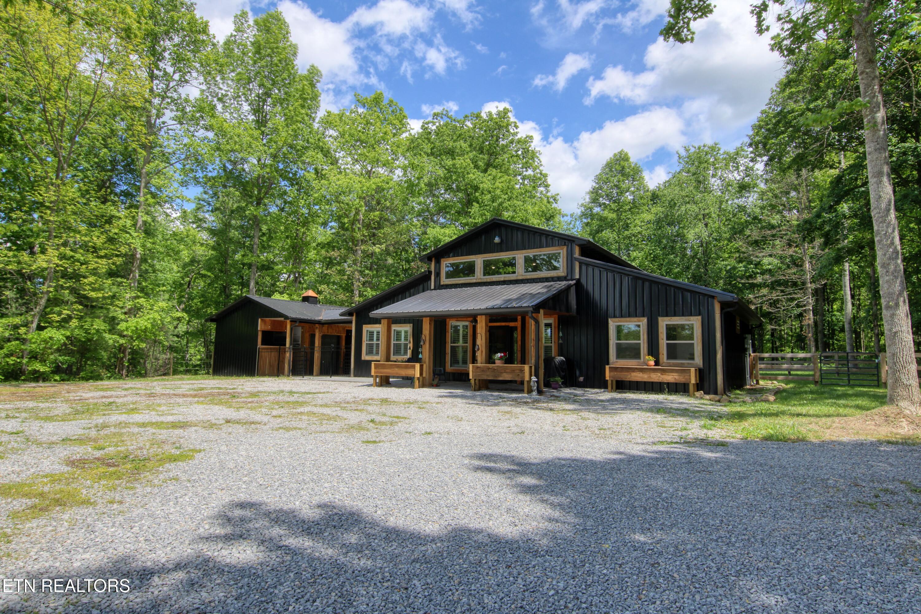 279 Crouch Branch Lane Allardt TN 38504