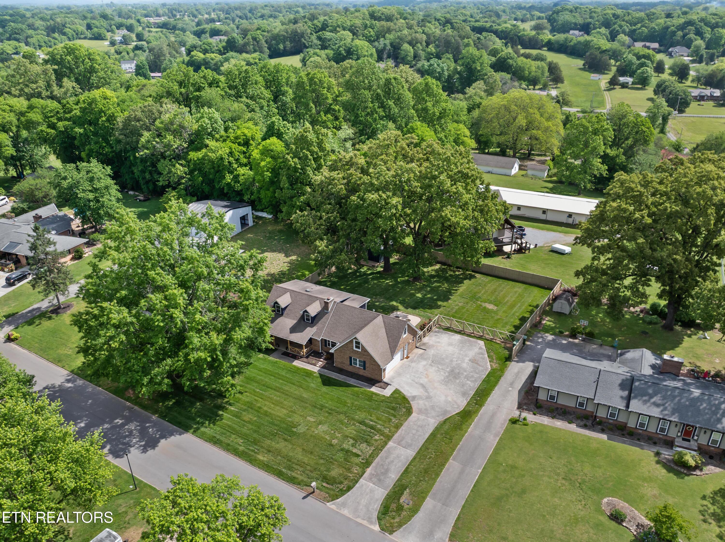 2307 Chesterfield Drive Maryville TN 37803