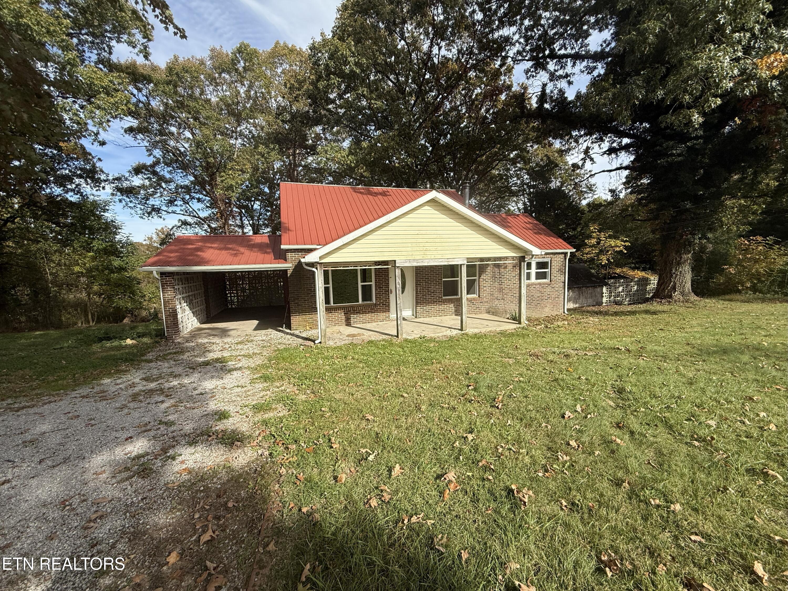 1089 Bicknell Road Clarkrange TN 38553