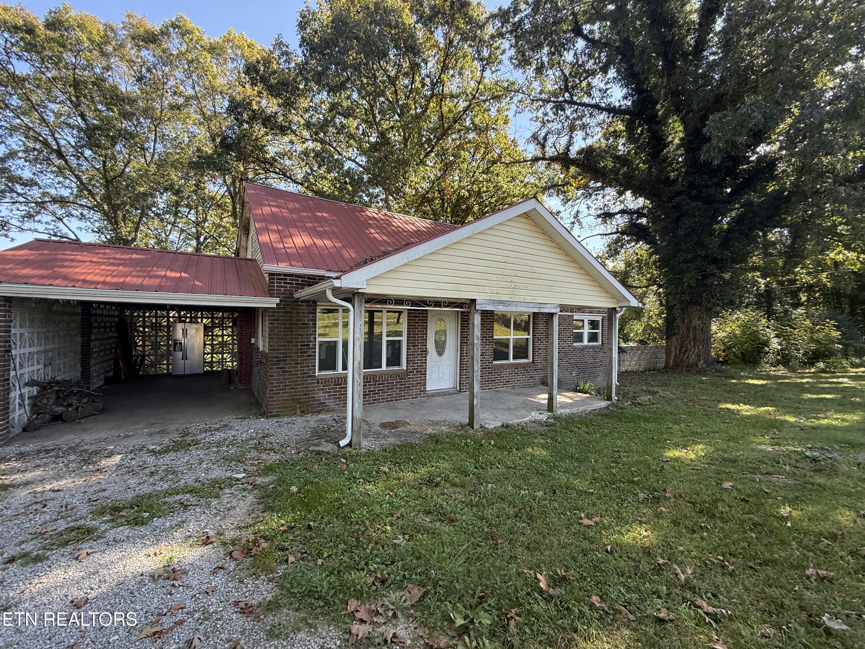 1089 Bicknell Road Clarkrange TN 38553