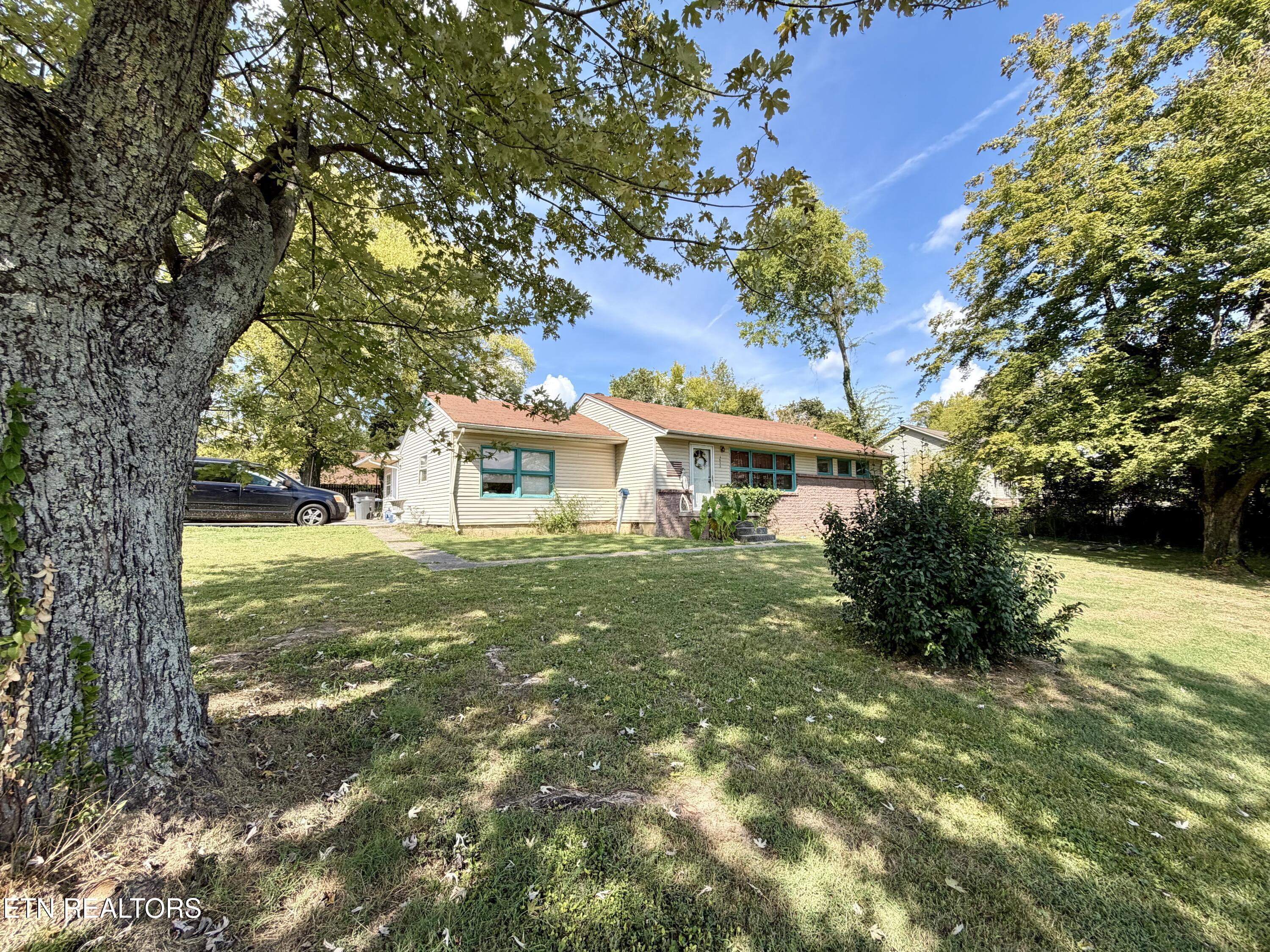 4933 Azalea Drive Knoxville TN 37909