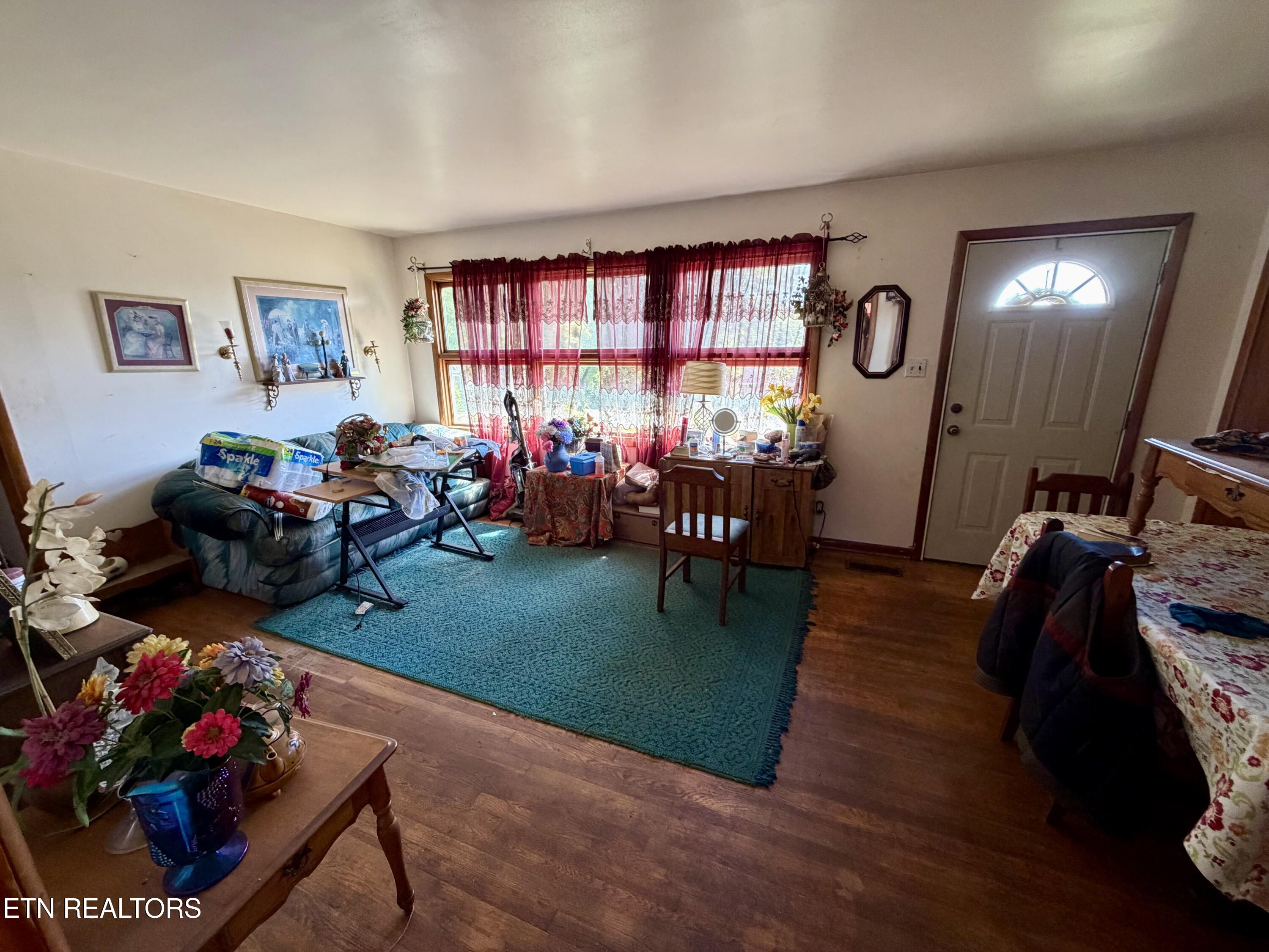 4933 Azalea Drive Knoxville TN 37909