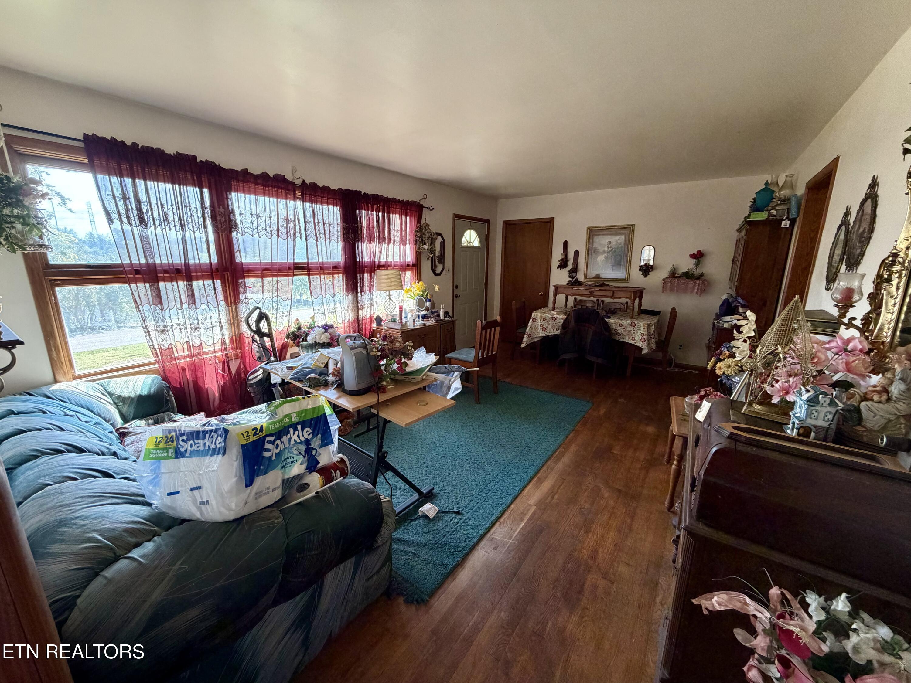 4933 Azalea Drive Knoxville TN 37909