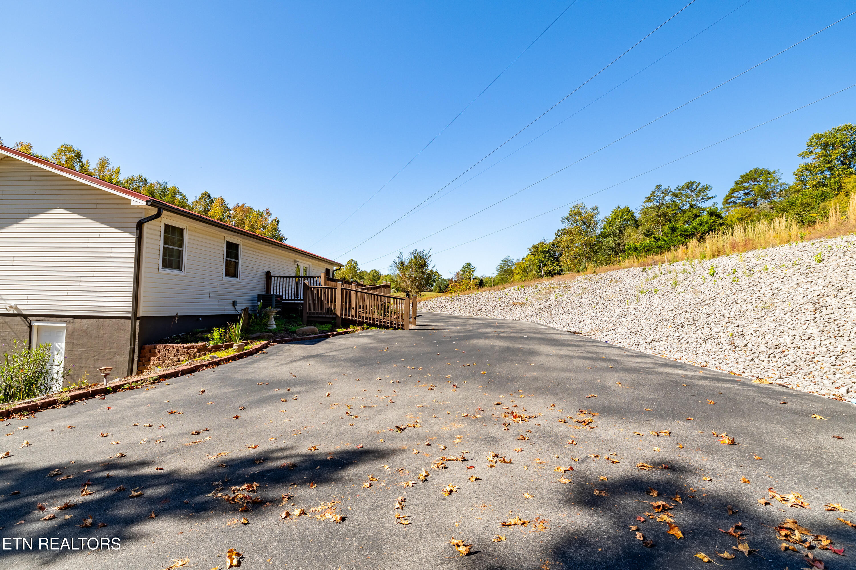 168 Batley Loop Road Clinton TN 37716