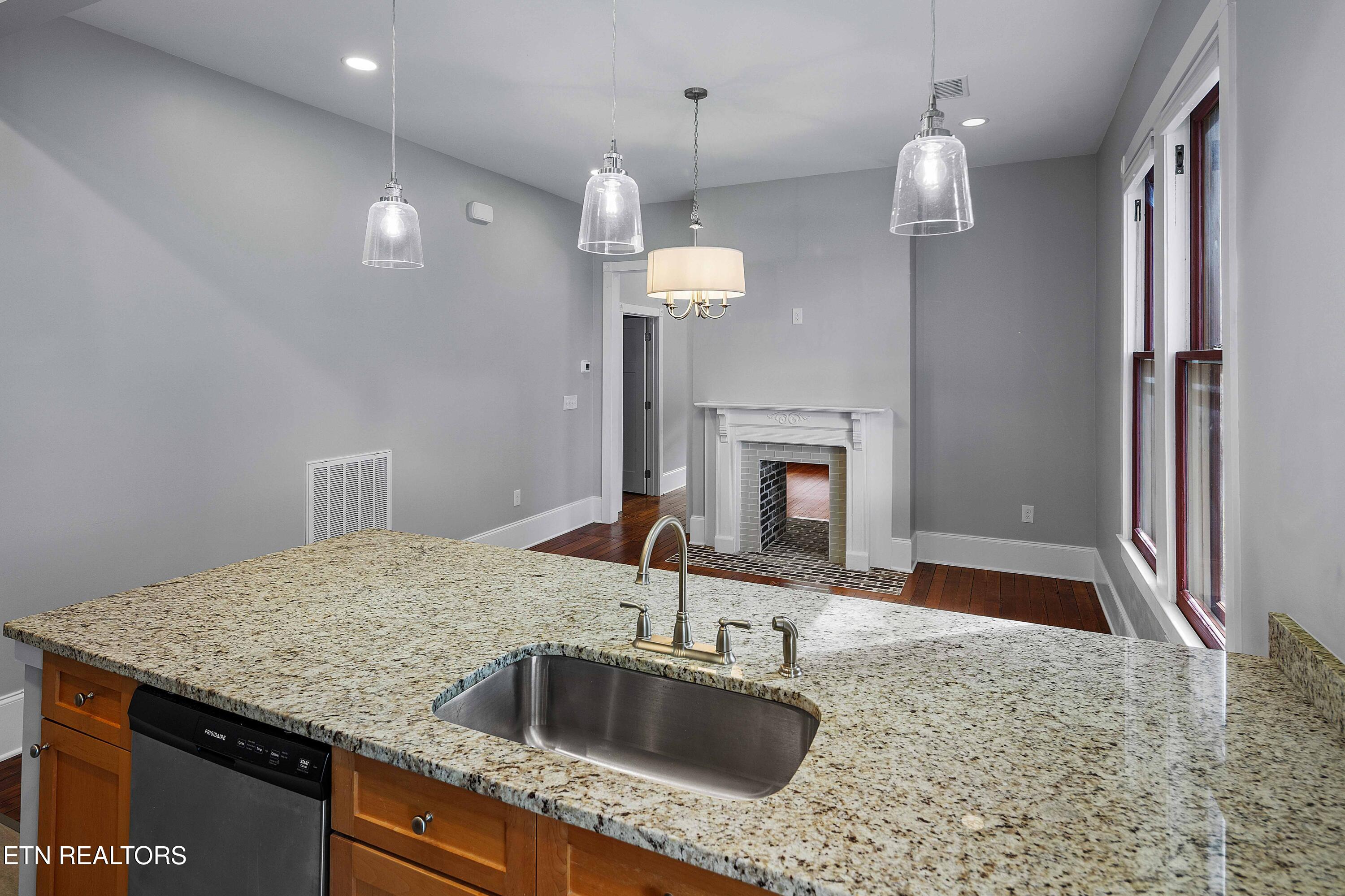 1815 Highland Avenue Knoxville TN 37916