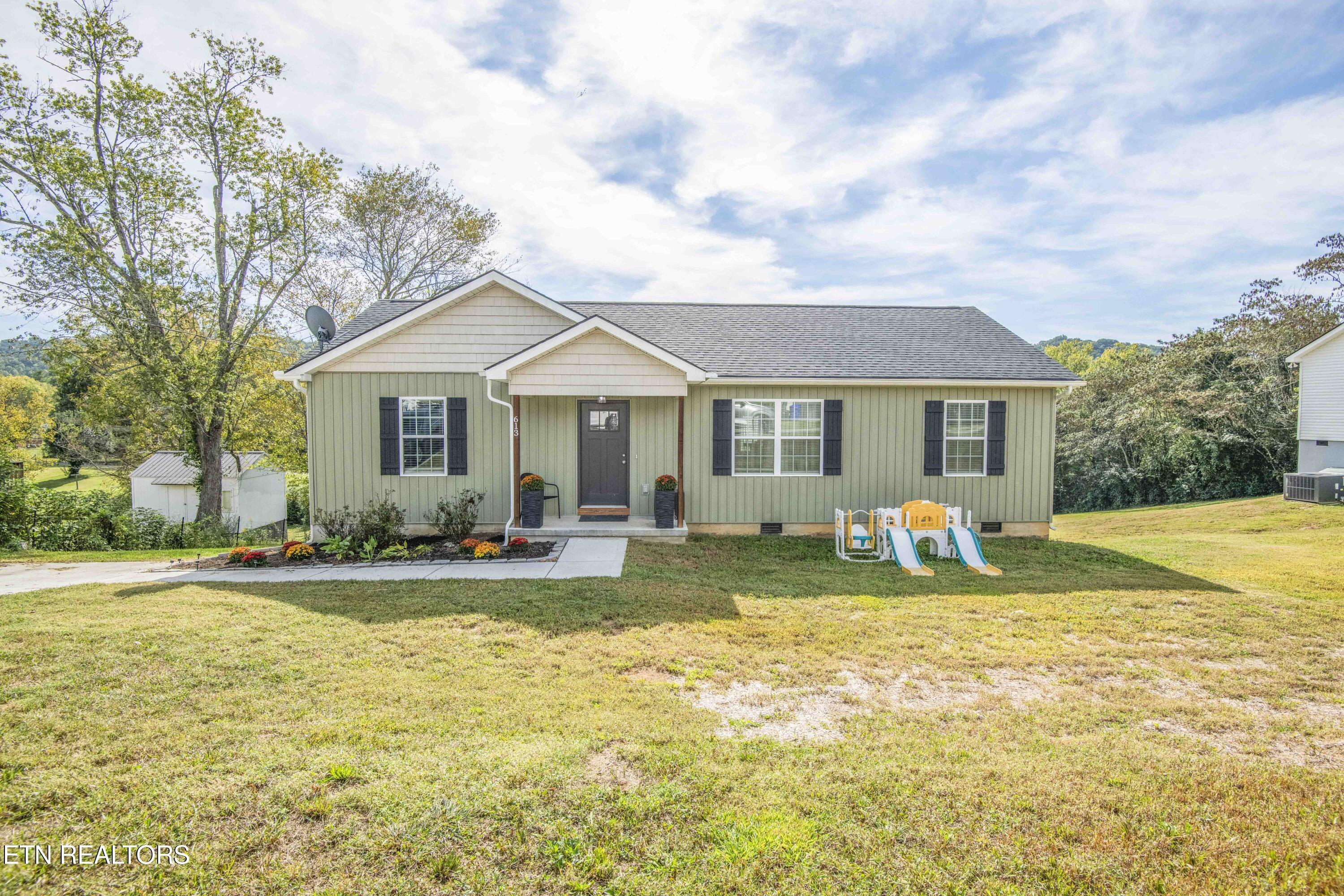 613 Glendale Avenue Clinton TN 37716