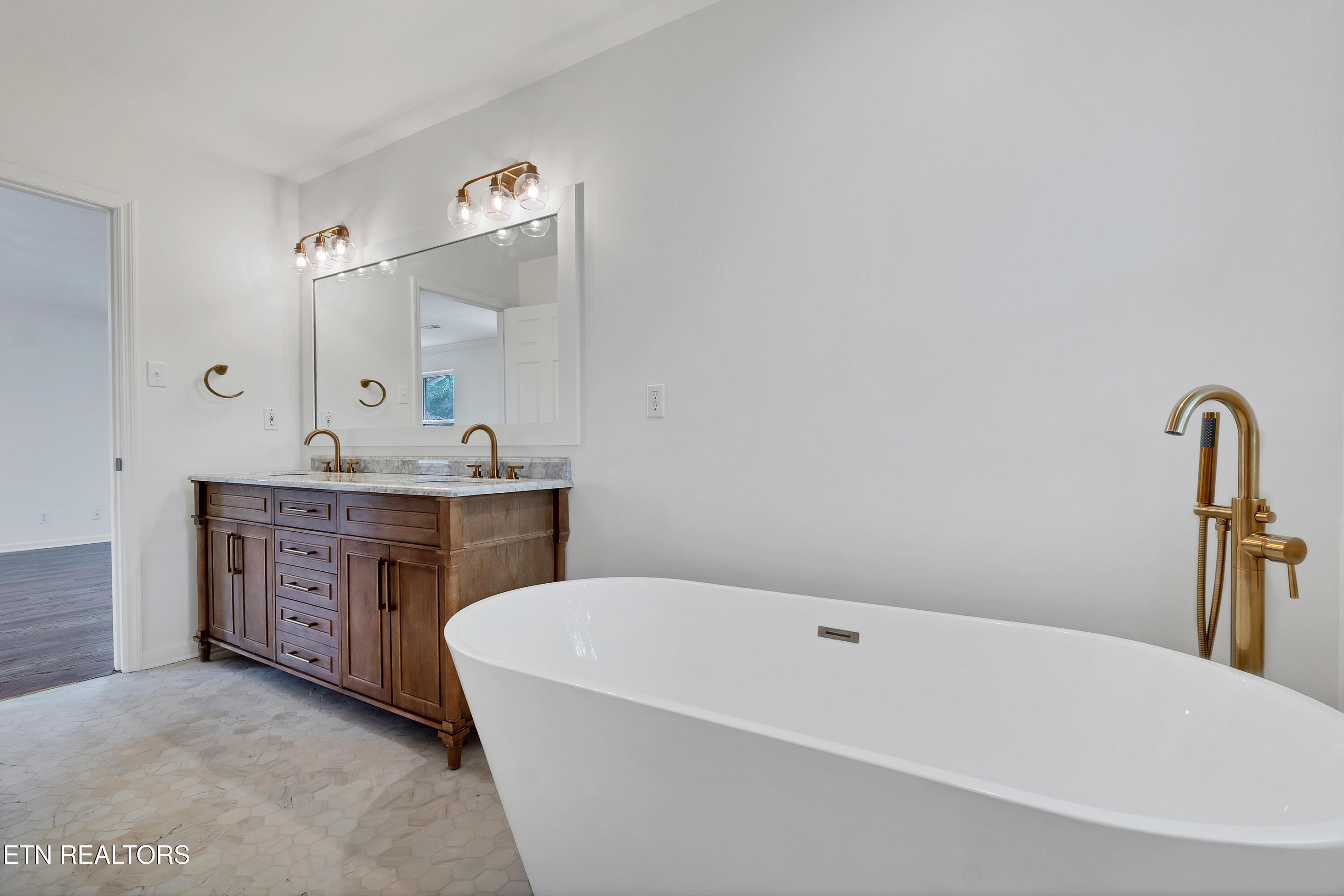 1012 Sandy Court Maryville TN 37803