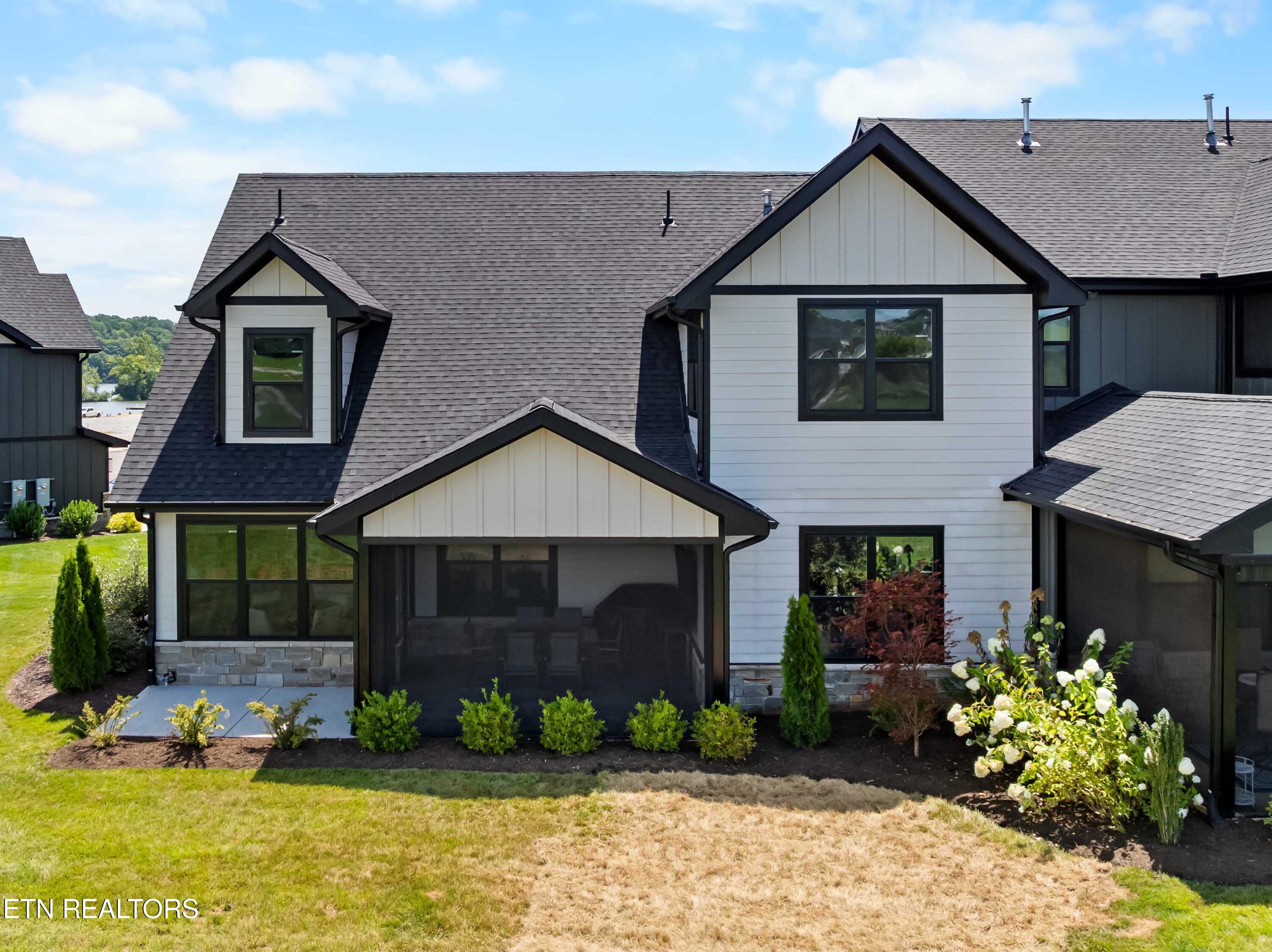 179 Island Circle Loudon TN 37774