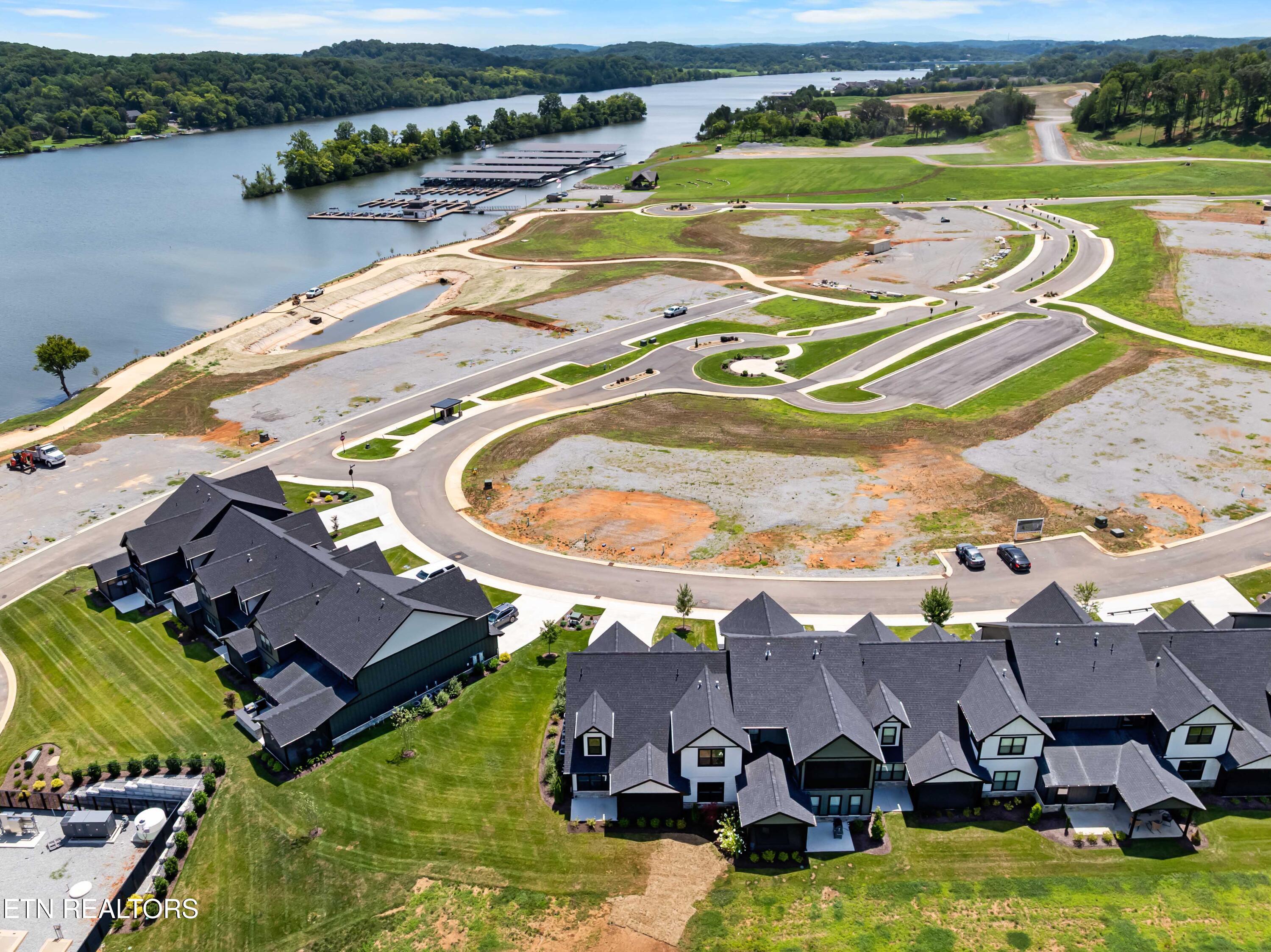179 Island Circle Loudon TN 37774