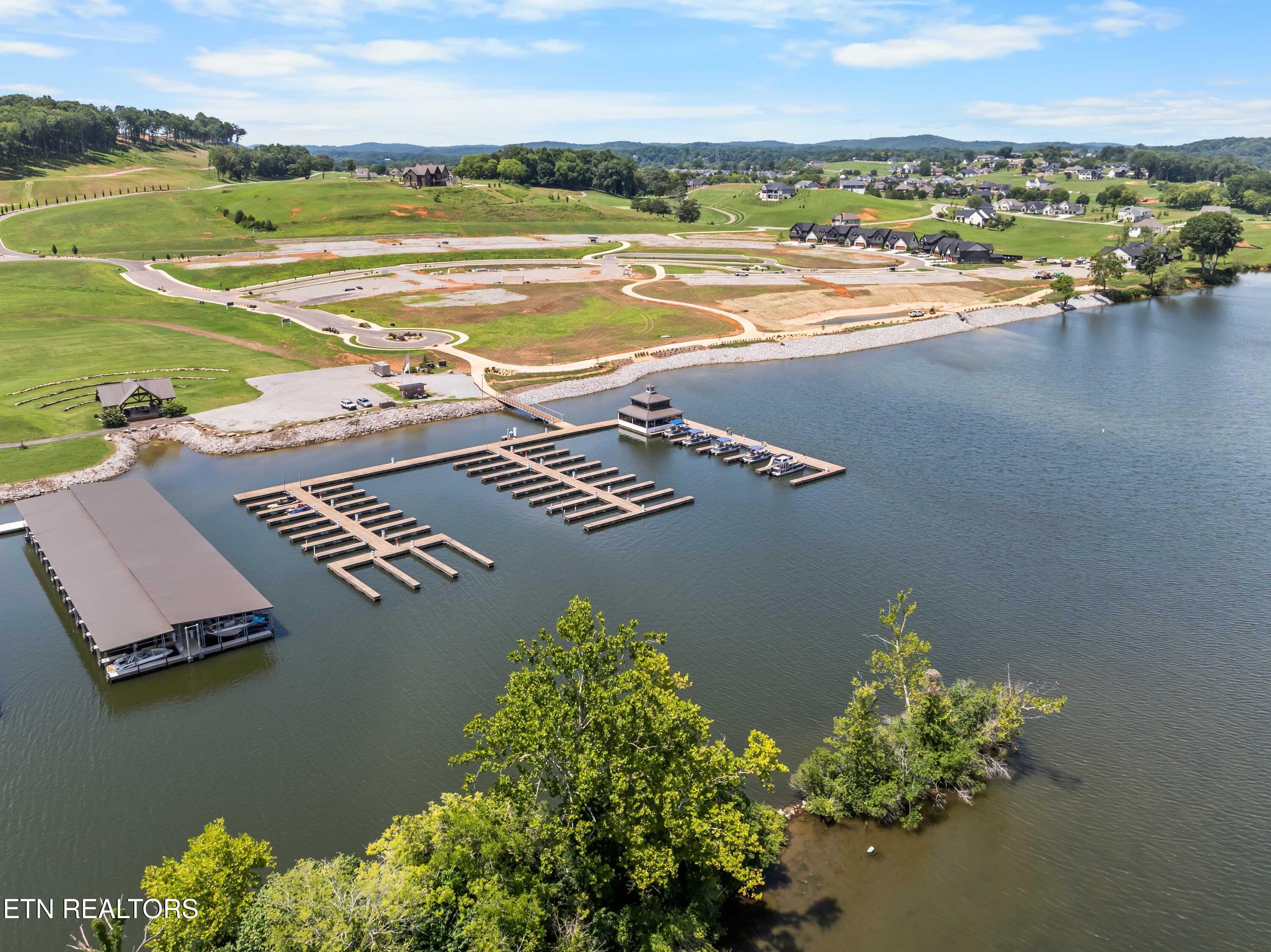 179 Island Circle Loudon TN 37774