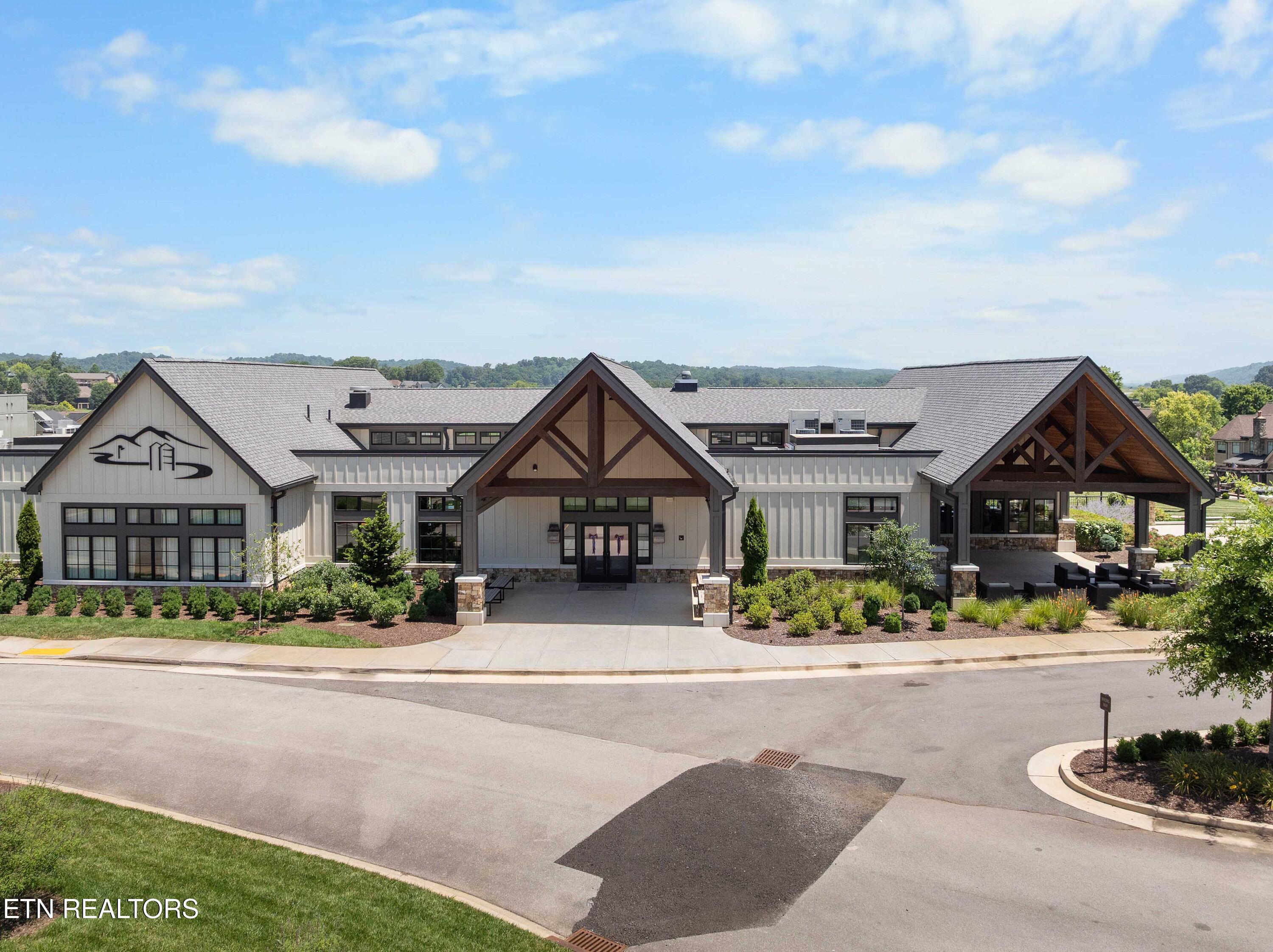 179 Island Circle Loudon TN 37774