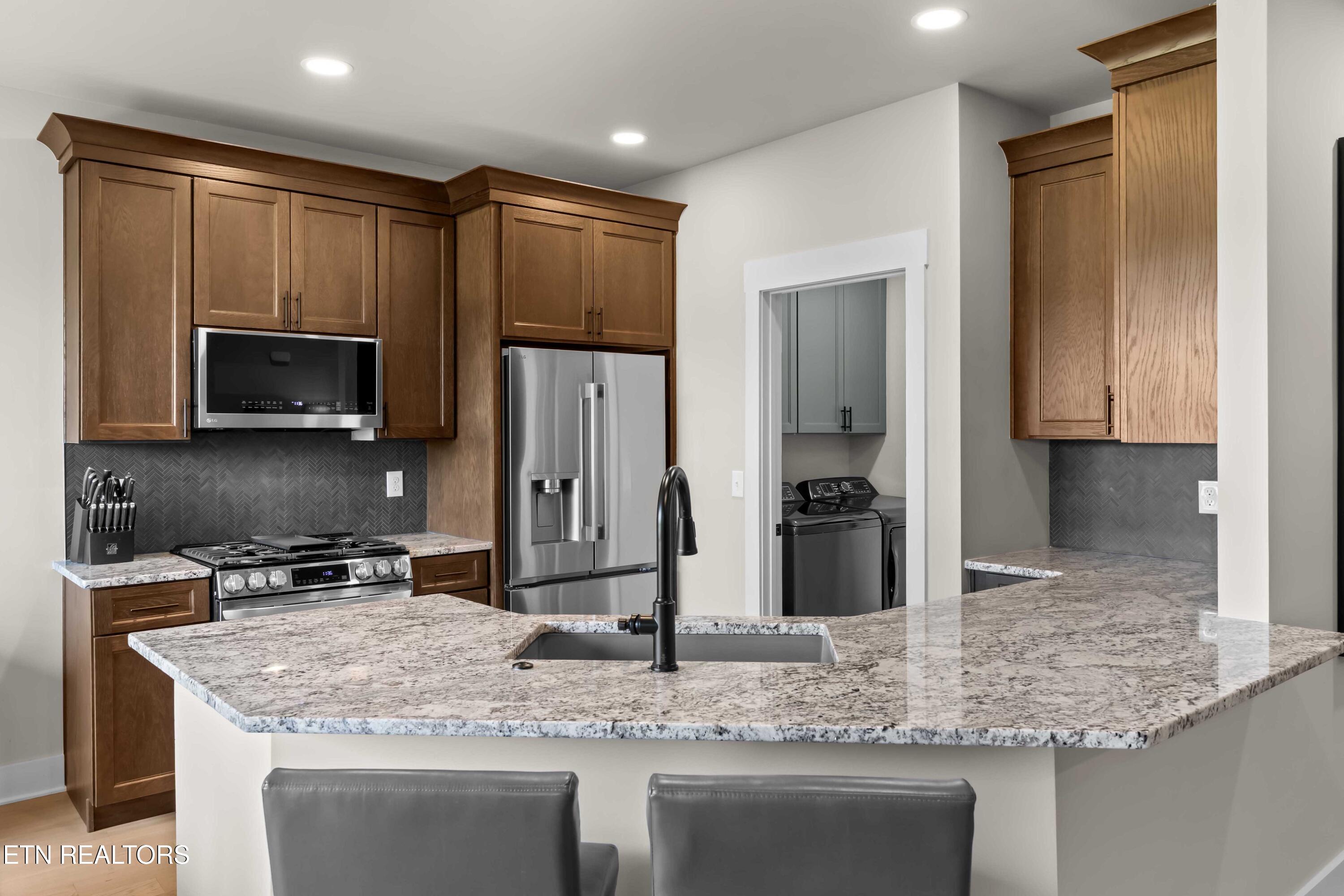 179 Island Circle Loudon TN 37774