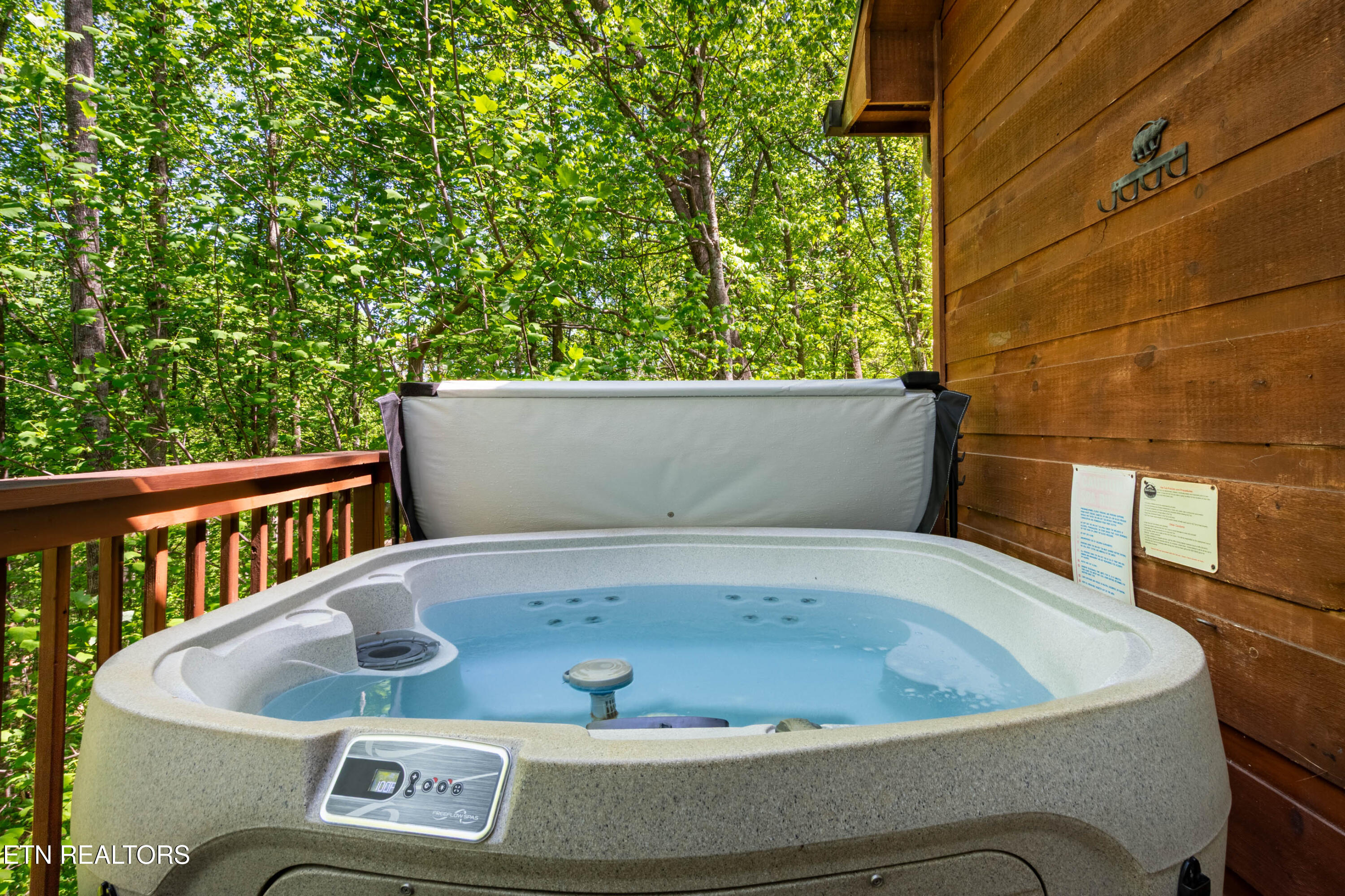 1031 Elm Circle Sevierville TN 37876